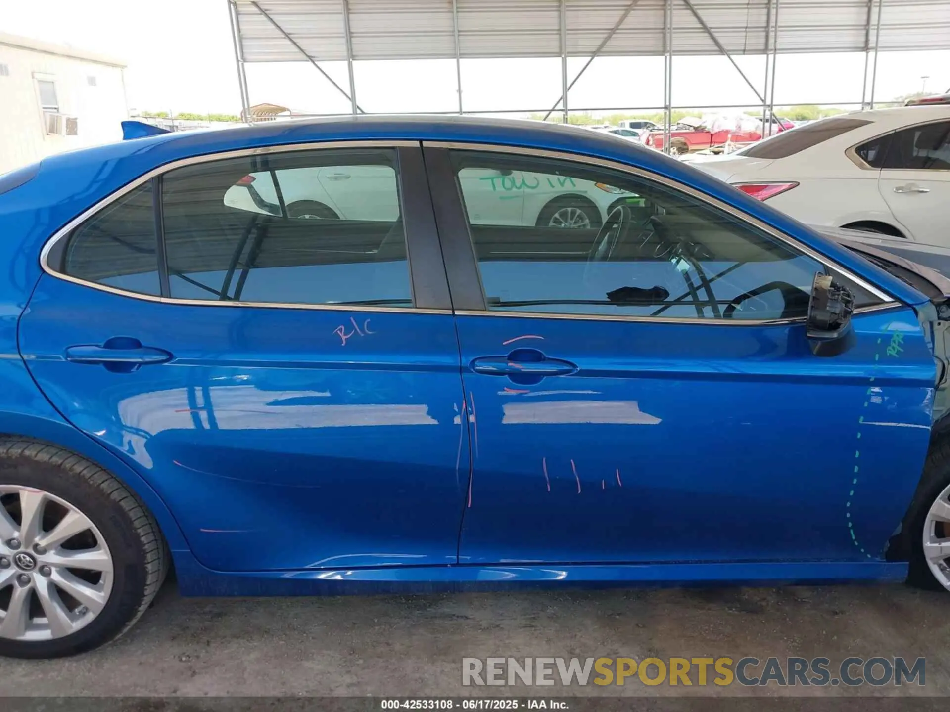 14 Photograph of a damaged car 4T1B11HK8KU256038 TOYOTA CAMRY 2019