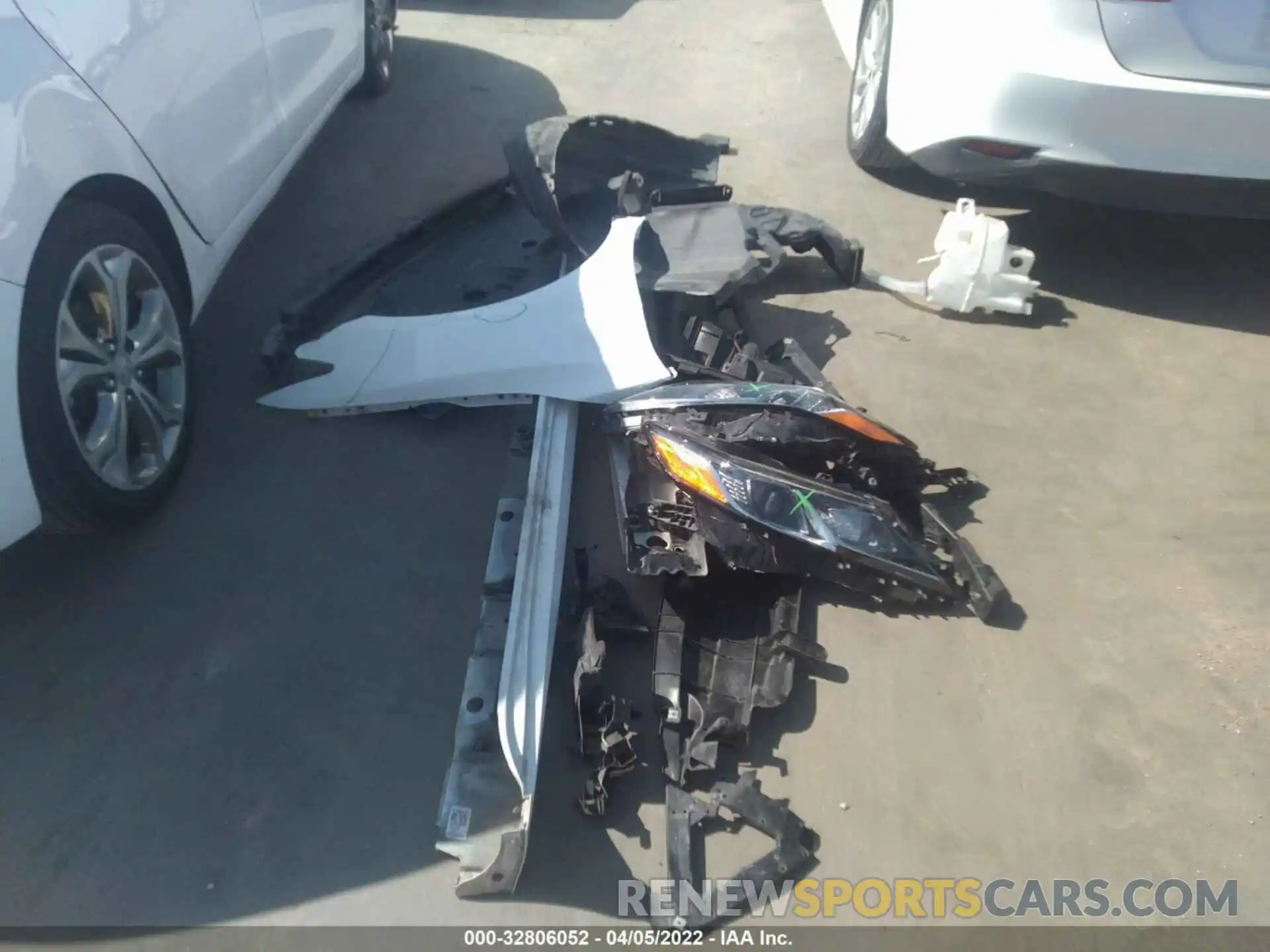 12 Photograph of a damaged car 4T1B11HK8KU257657 TOYOTA CAMRY 2019