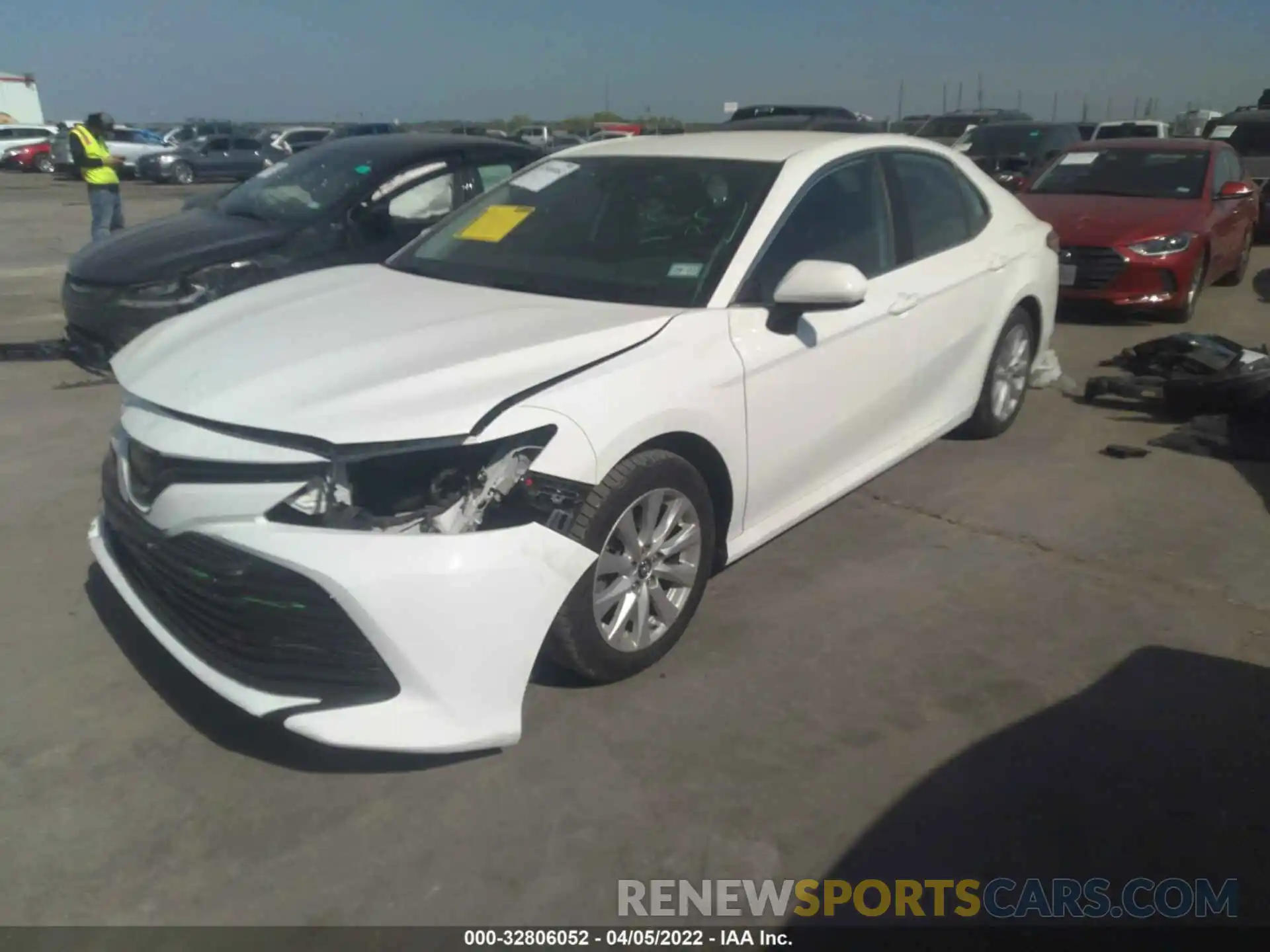 2 Photograph of a damaged car 4T1B11HK8KU257657 TOYOTA CAMRY 2019