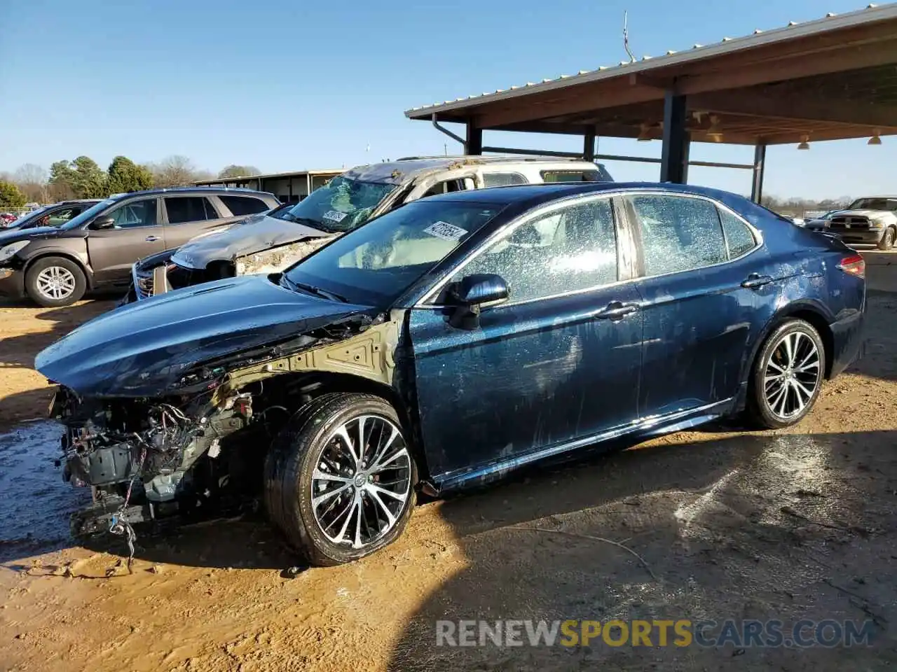 1 Photograph of a damaged car 4T1B11HK8KU258341 TOYOTA CAMRY 2019