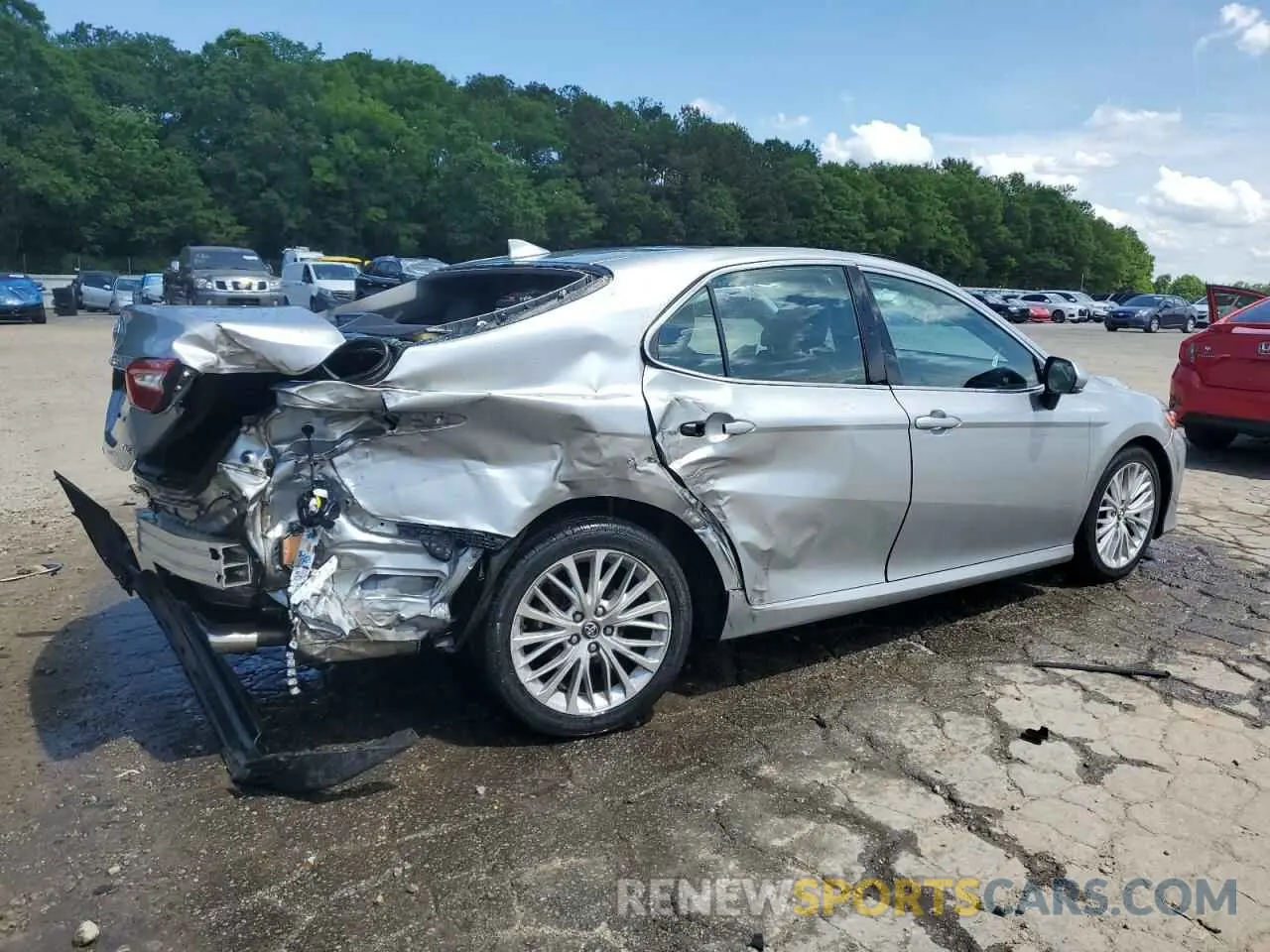 3 Photograph of a damaged car 4T1B11HK8KU258727 TOYOTA CAMRY 2019