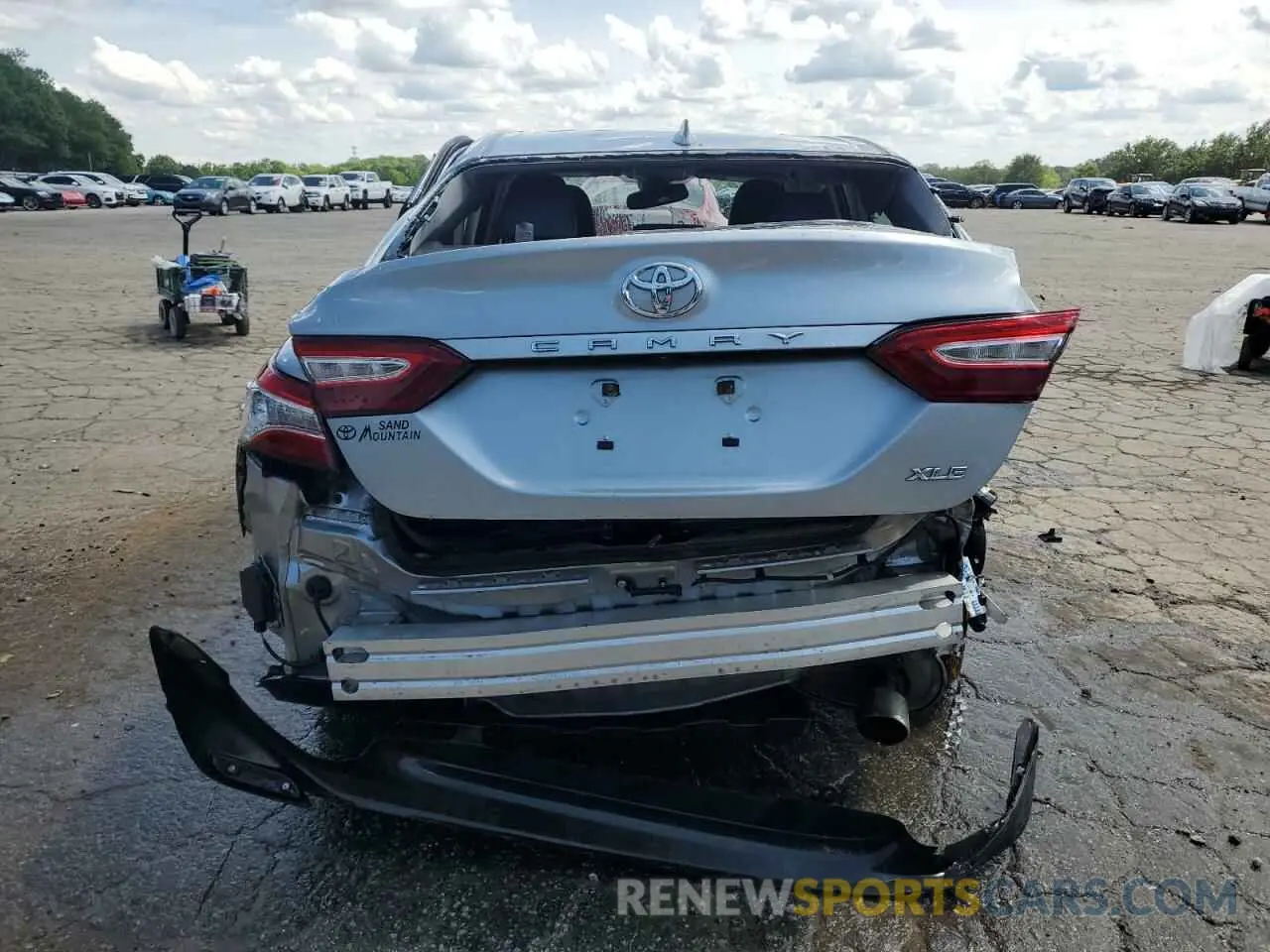 6 Photograph of a damaged car 4T1B11HK8KU258727 TOYOTA CAMRY 2019