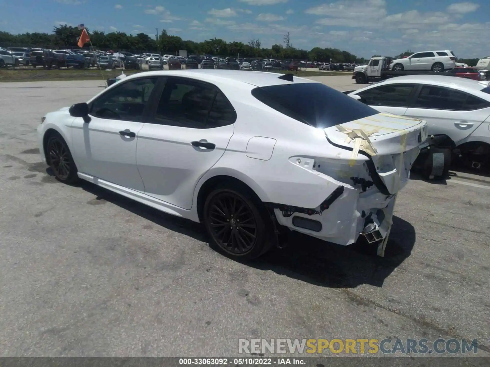 3 Photograph of a damaged car 4T1B11HK8KU259537 TOYOTA CAMRY 2019