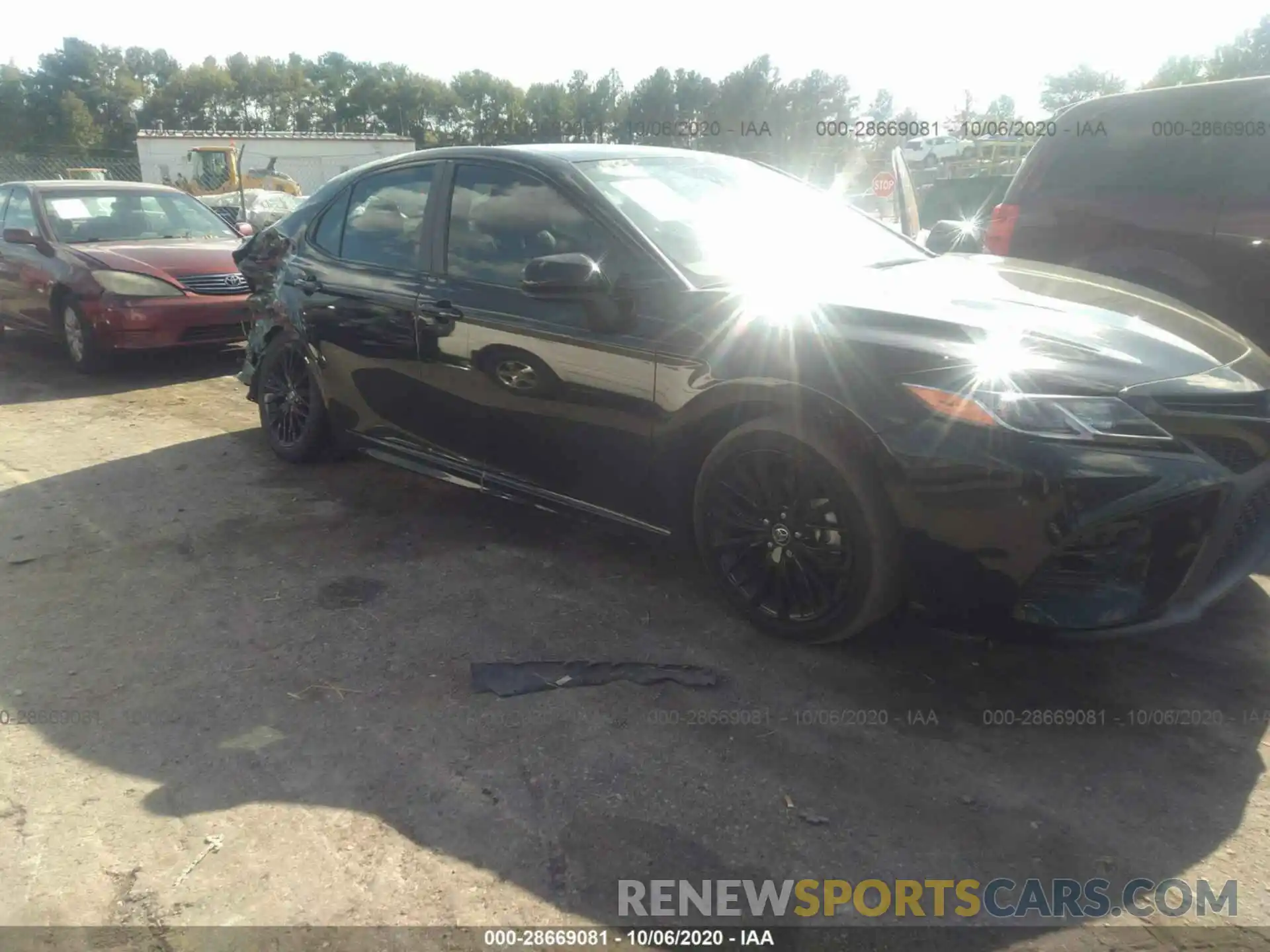 1 Photograph of a damaged car 4T1B11HK8KU260137 TOYOTA CAMRY 2019