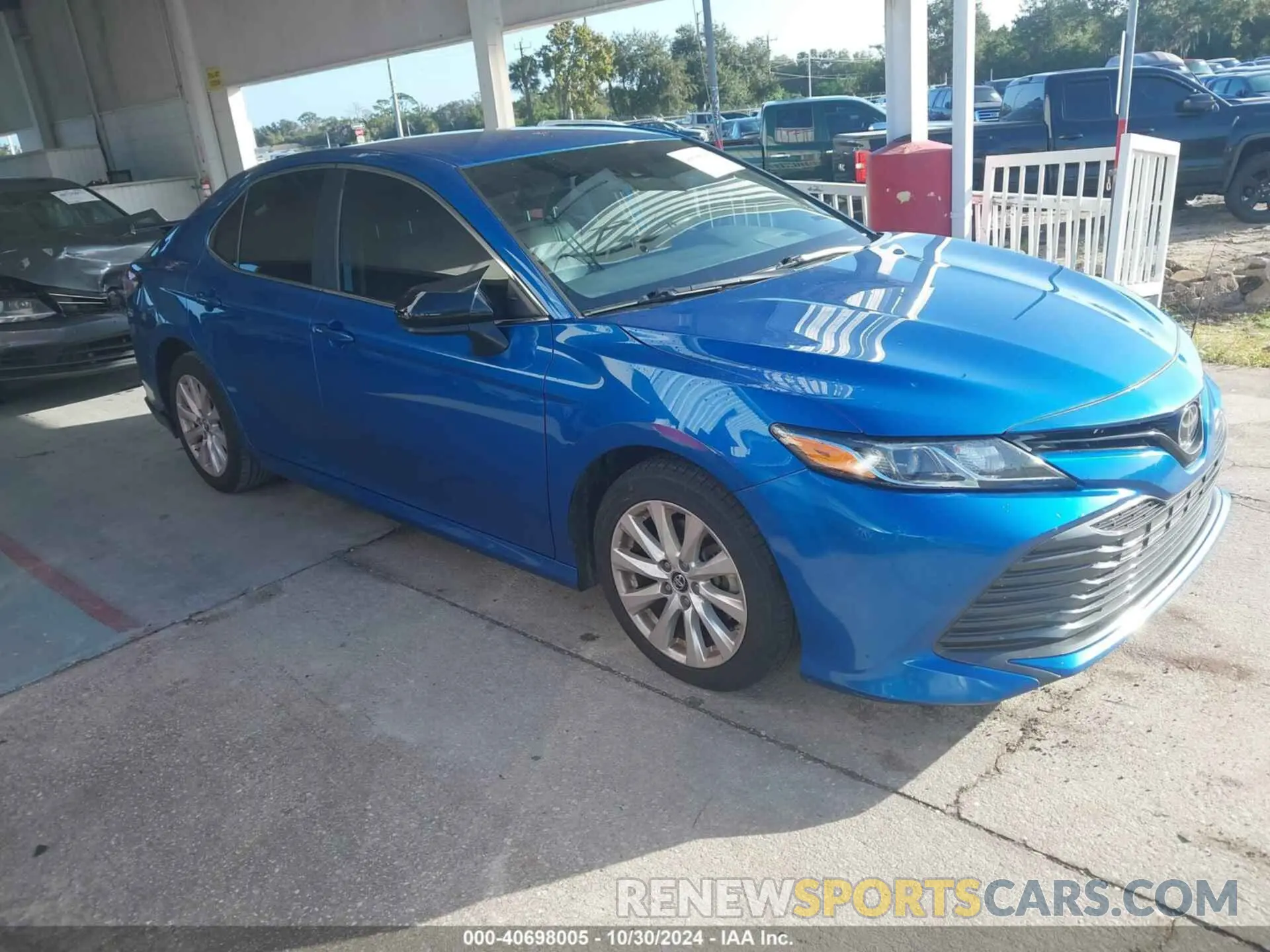 1 Photograph of a damaged car 4T1B11HK8KU264284 TOYOTA CAMRY 2019