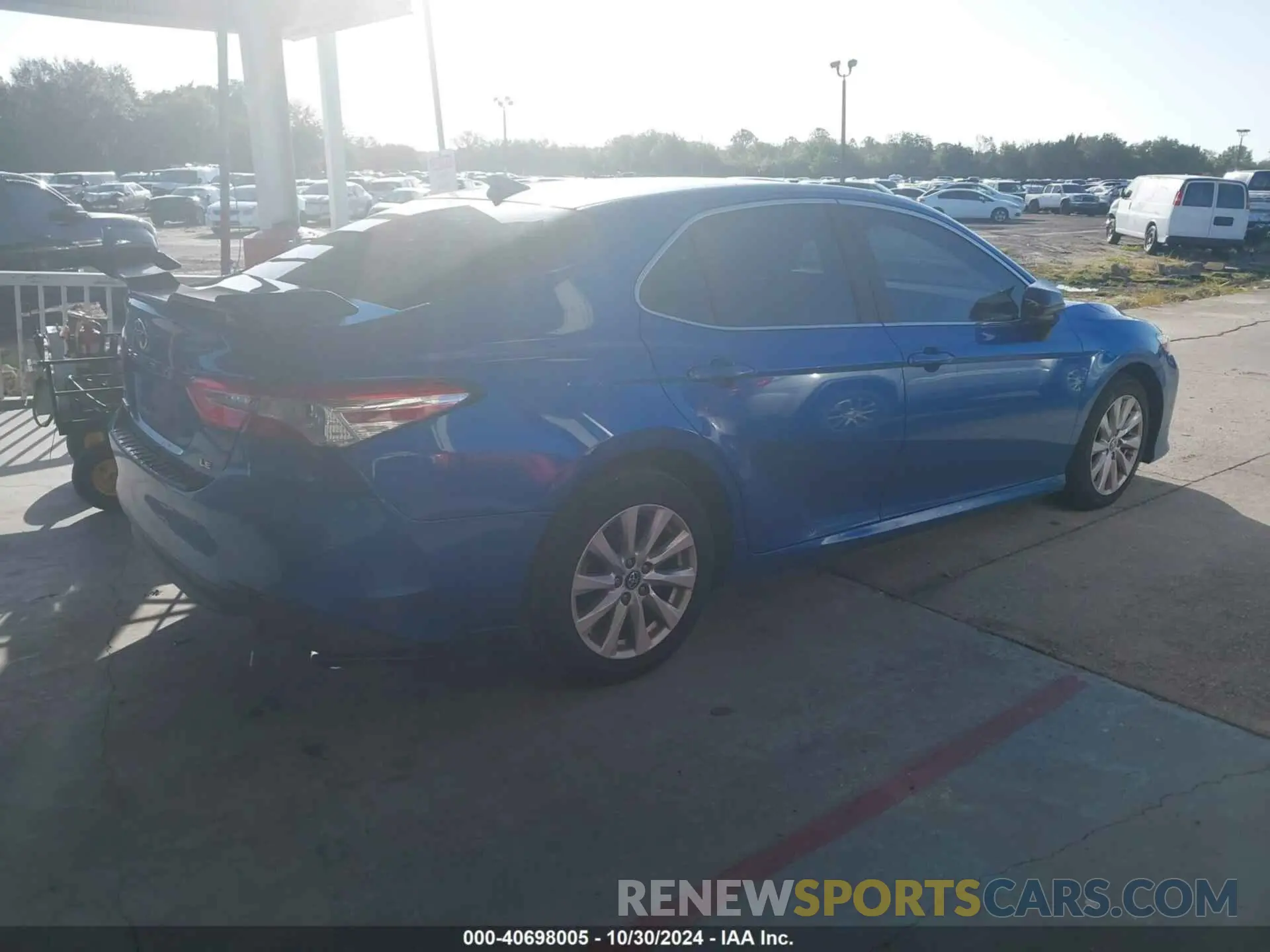 4 Photograph of a damaged car 4T1B11HK8KU264284 TOYOTA CAMRY 2019