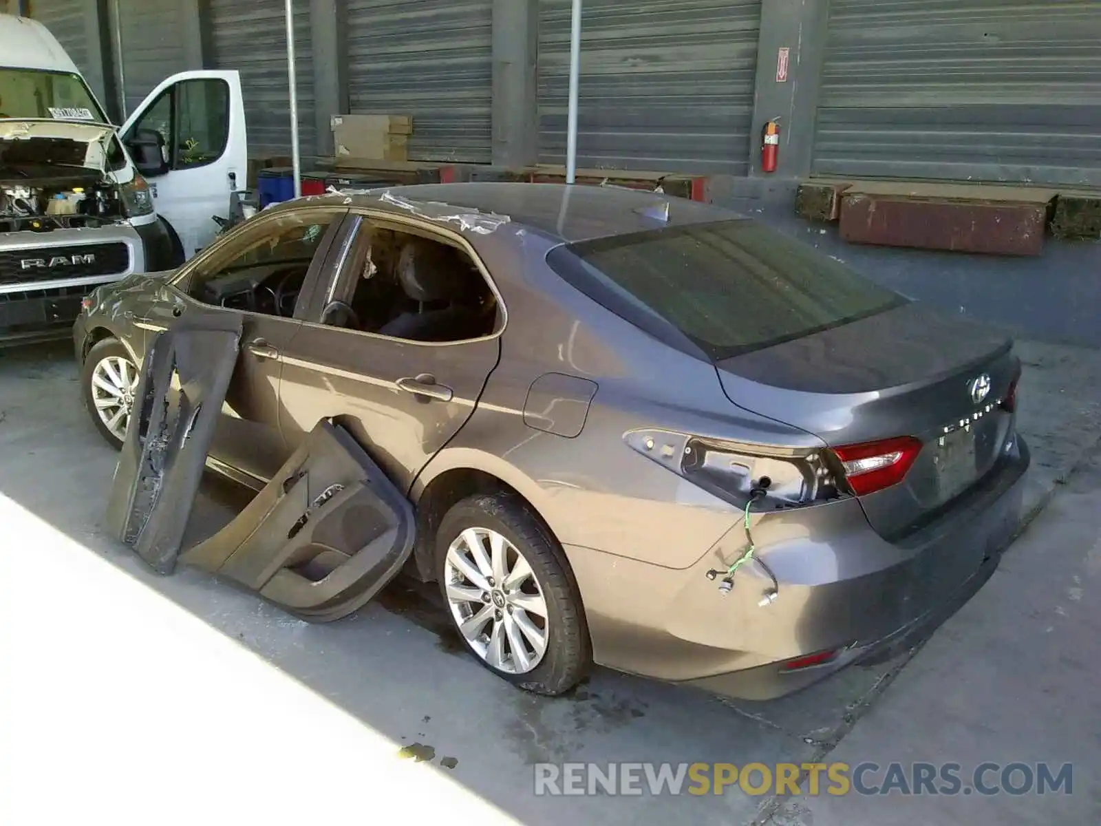 3 Photograph of a damaged car 4T1B11HK8KU267380 TOYOTA CAMRY 2019