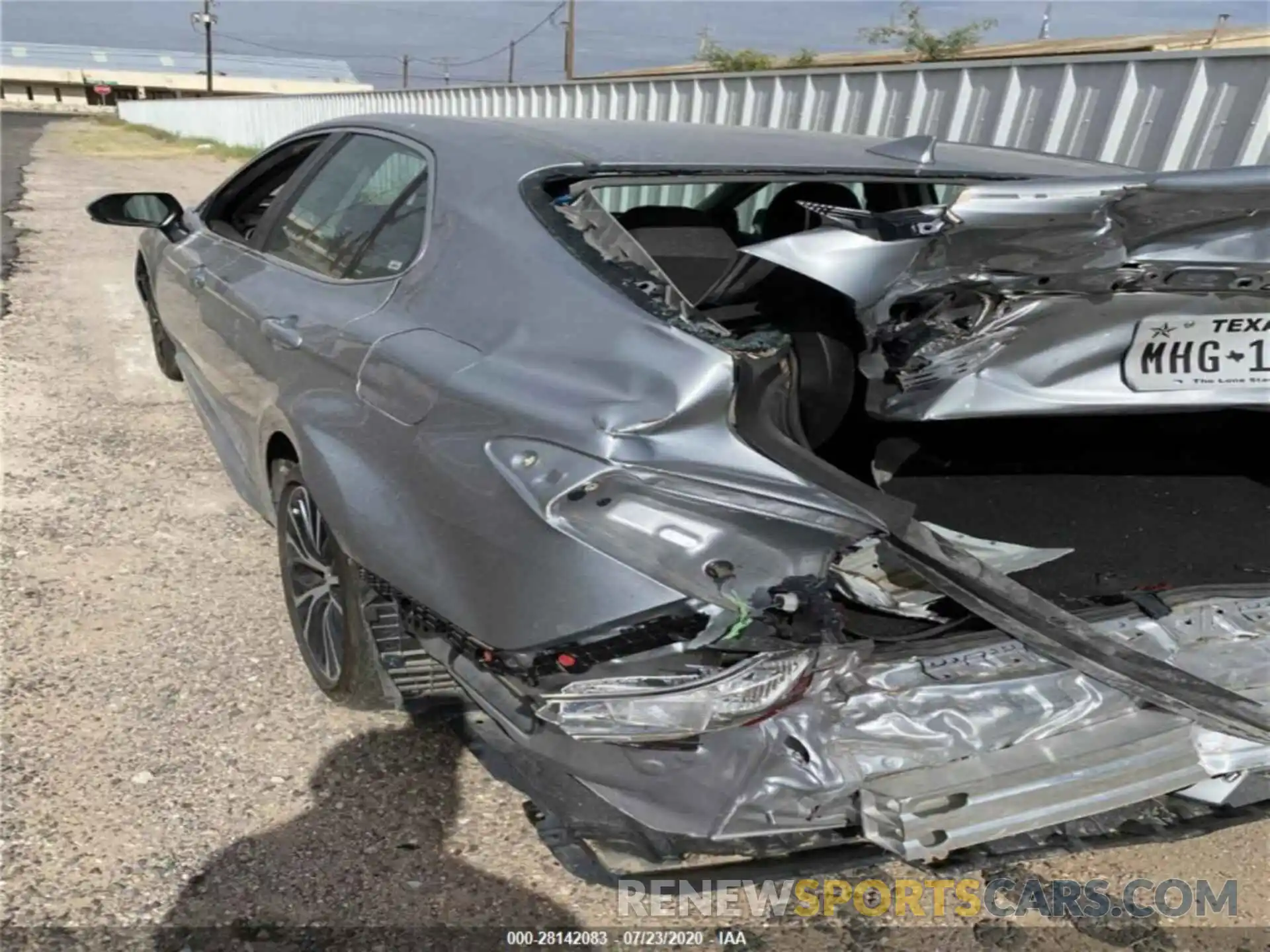 4 Photograph of a damaged car 4T1B11HK8KU267556 TOYOTA CAMRY 2019