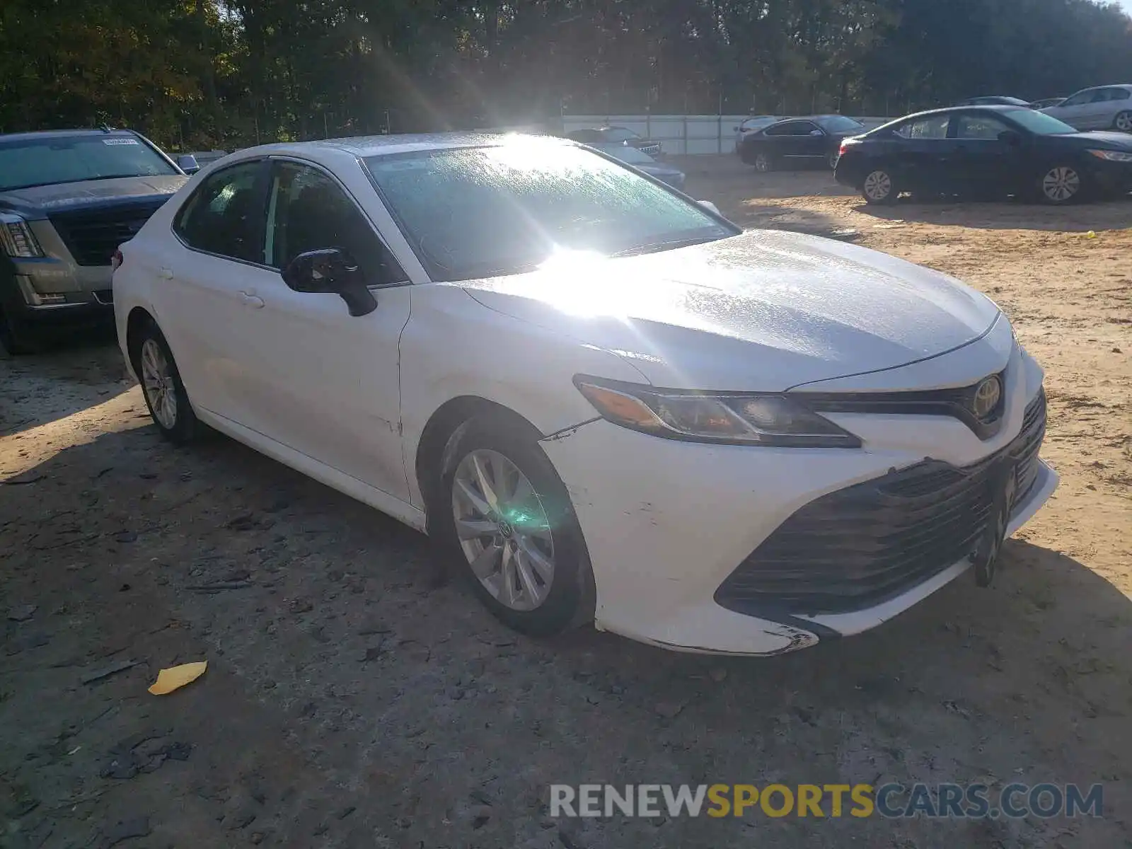 1 Photograph of a damaged car 4T1B11HK8KU267914 TOYOTA CAMRY 2019