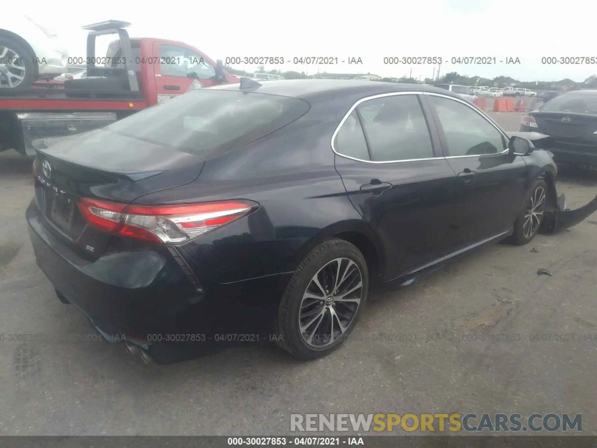 4 Photograph of a damaged car 4T1B11HK8KU268495 TOYOTA CAMRY 2019