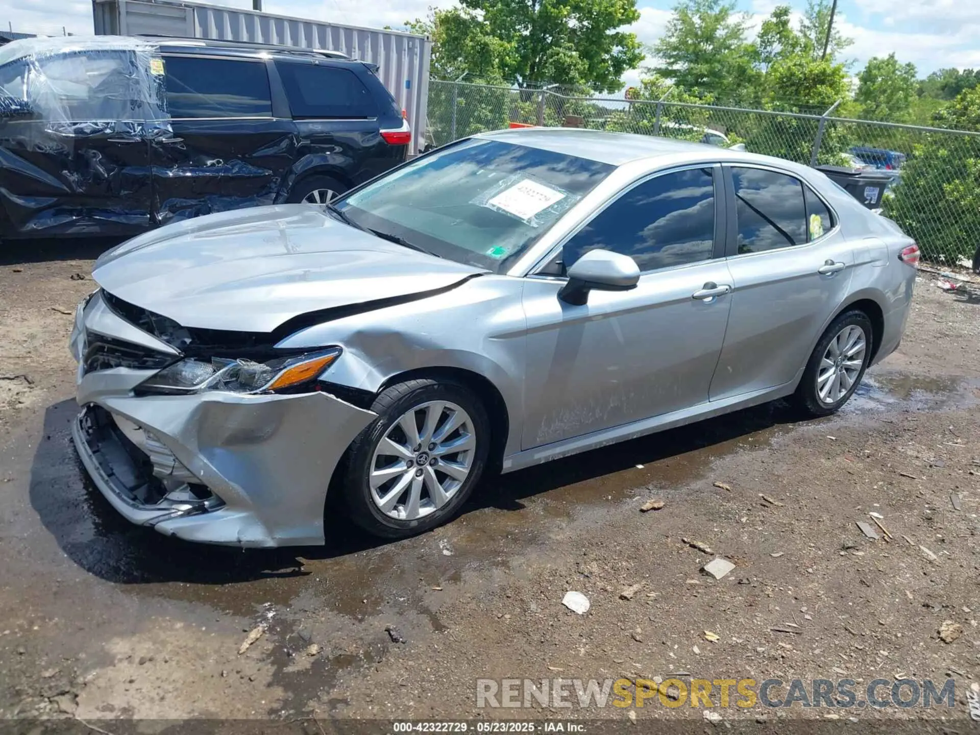 14 Photograph of a damaged car 4T1B11HK8KU269257 TOYOTA CAMRY 2019