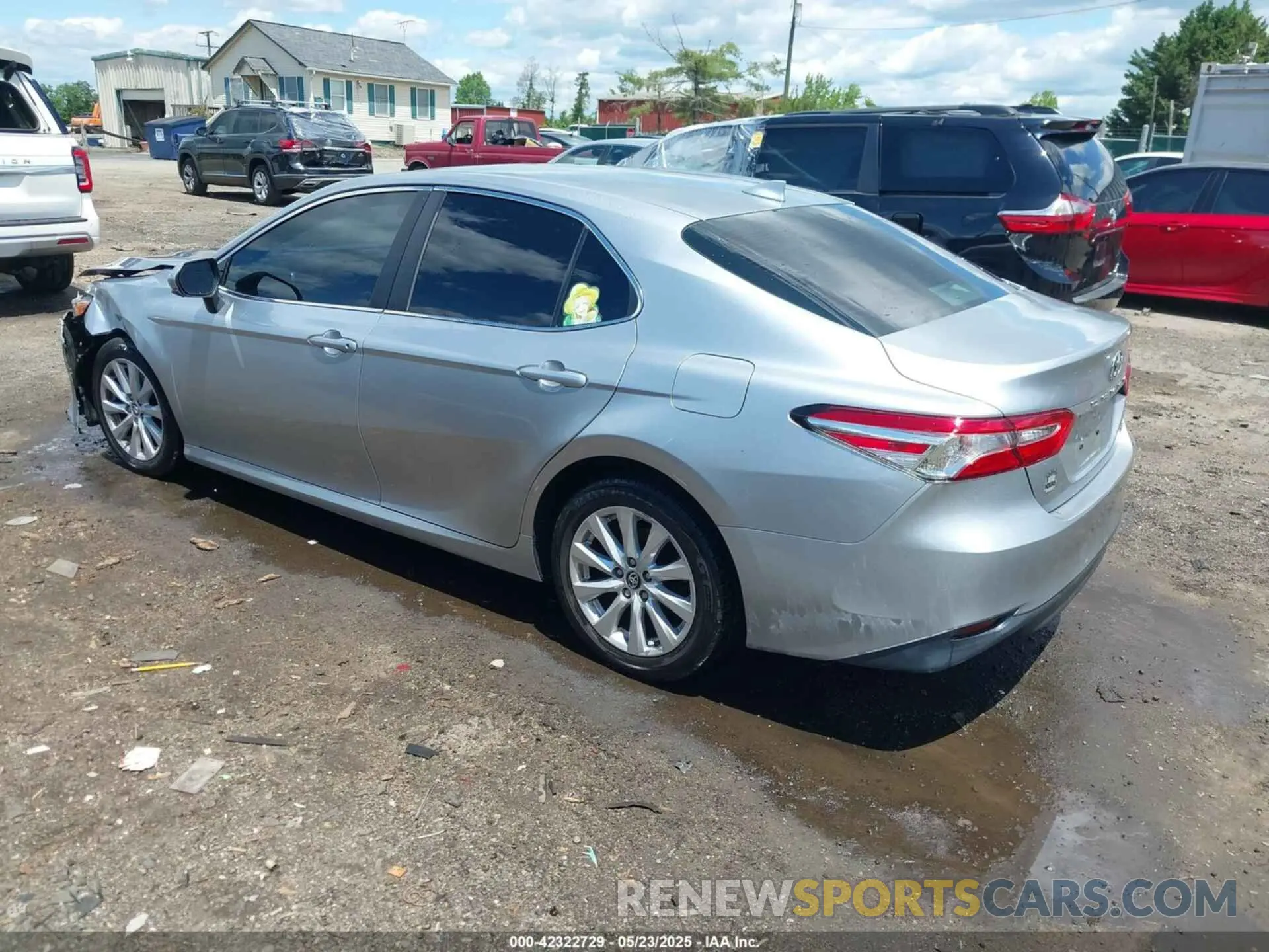 3 Photograph of a damaged car 4T1B11HK8KU269257 TOYOTA CAMRY 2019