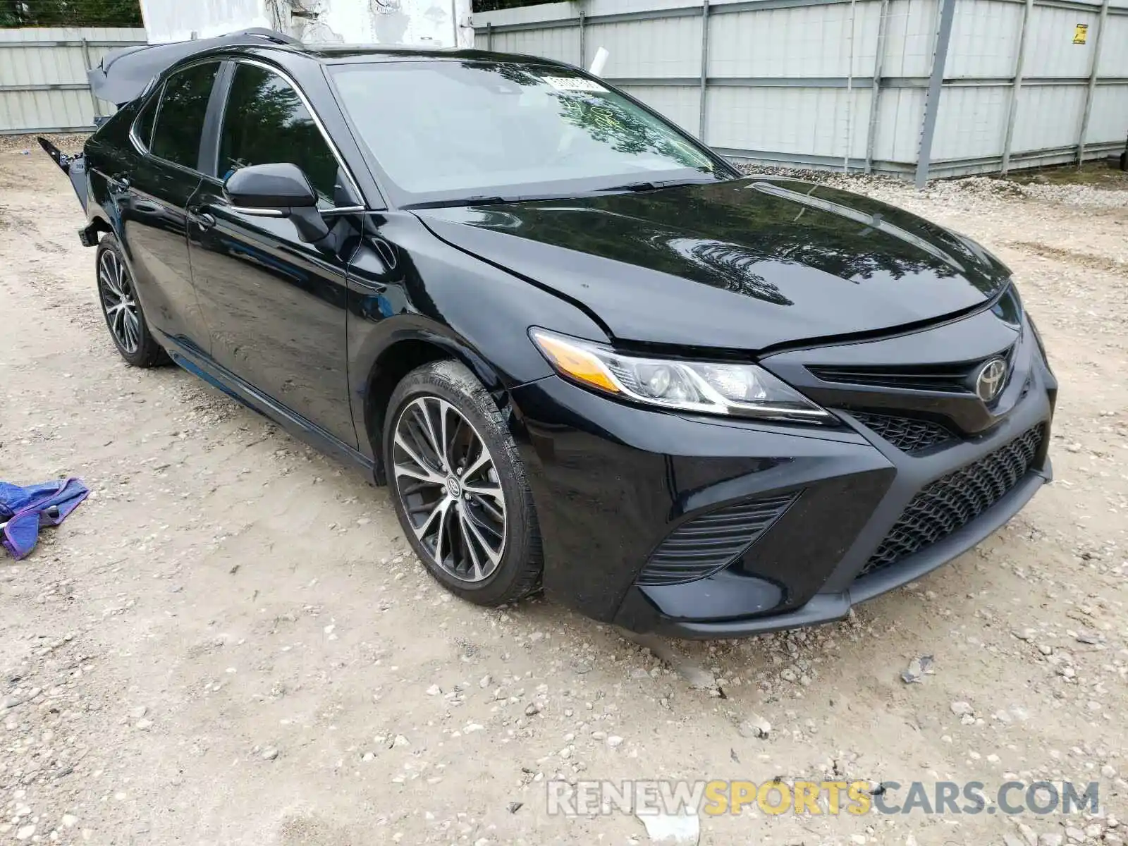 1 Photograph of a damaged car 4T1B11HK8KU271199 TOYOTA CAMRY 2019