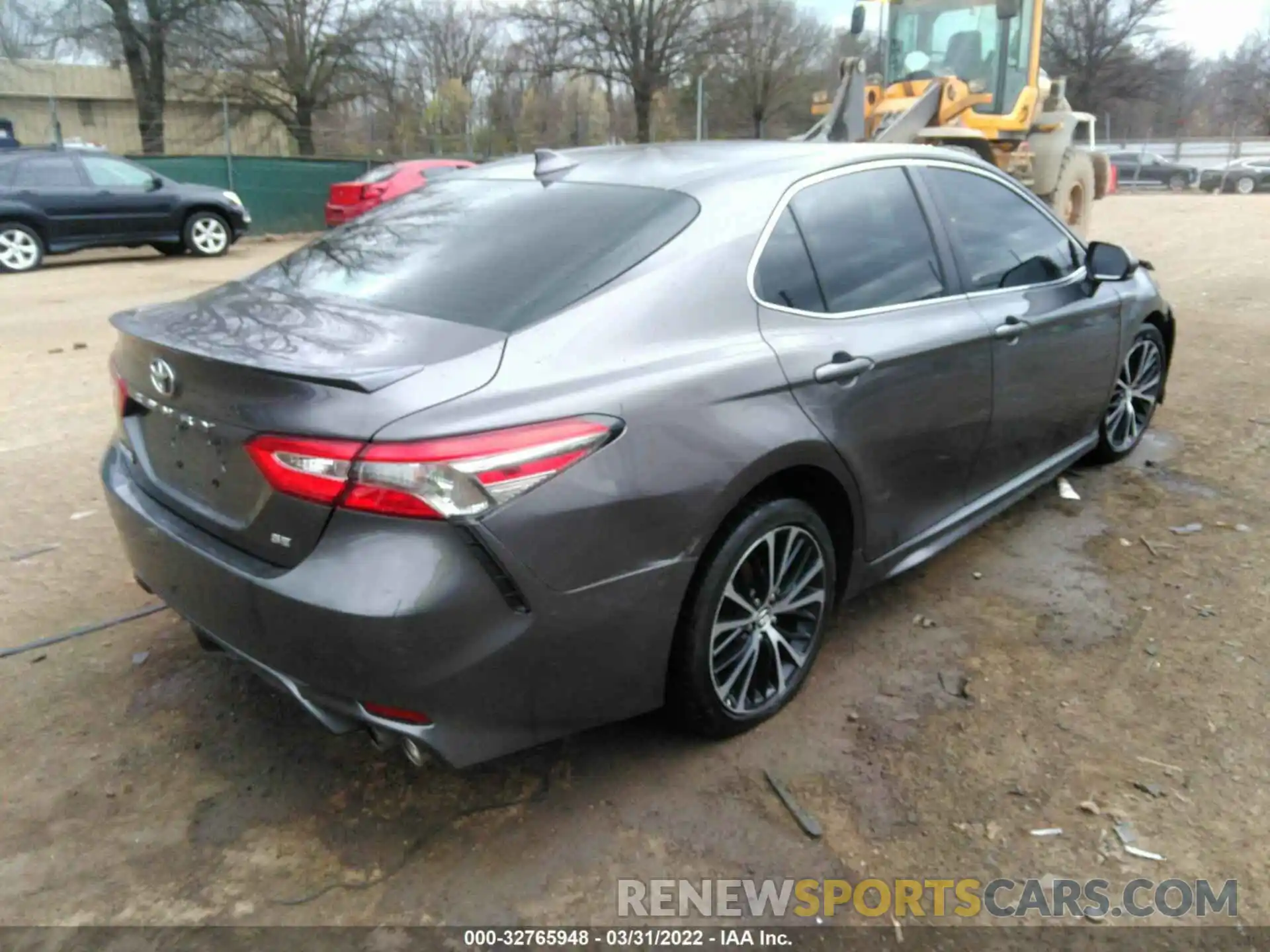 4 Photograph of a damaged car 4T1B11HK8KU272238 TOYOTA CAMRY 2019