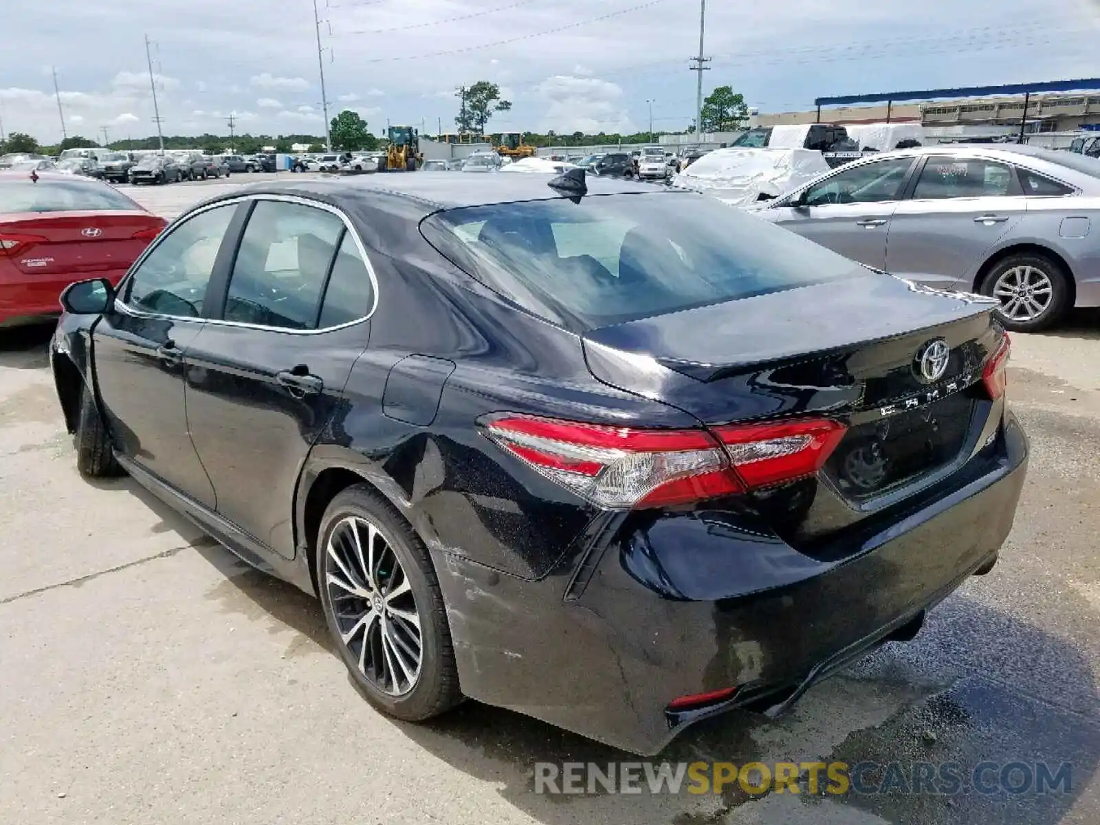 3 Photograph of a damaged car 4T1B11HK8KU272689 TOYOTA CAMRY 2019