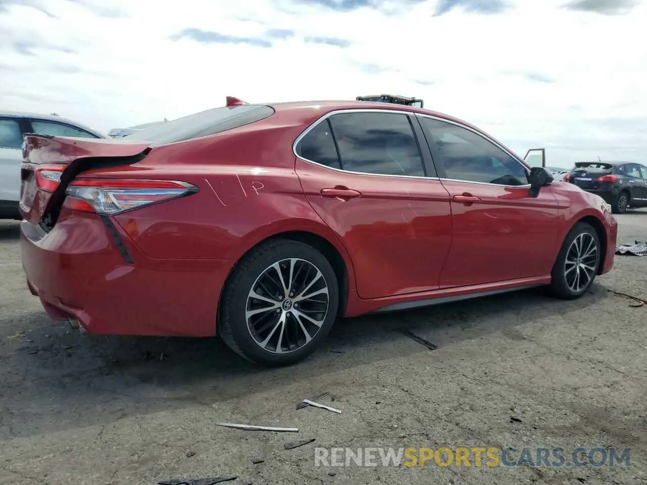 3 Photograph of a damaged car 4T1B11HK8KU273017 TOYOTA CAMRY 2019
