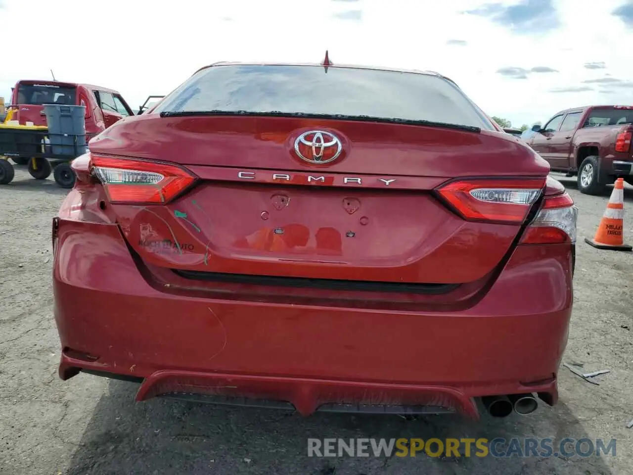 6 Photograph of a damaged car 4T1B11HK8KU273017 TOYOTA CAMRY 2019