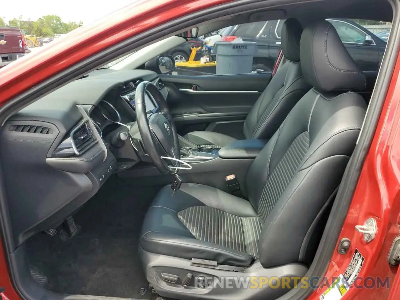 7 Photograph of a damaged car 4T1B11HK8KU273017 TOYOTA CAMRY 2019