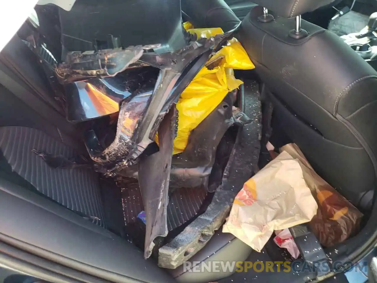 6 Photograph of a damaged car 4T1B11HK8KU275298 TOYOTA CAMRY 2019