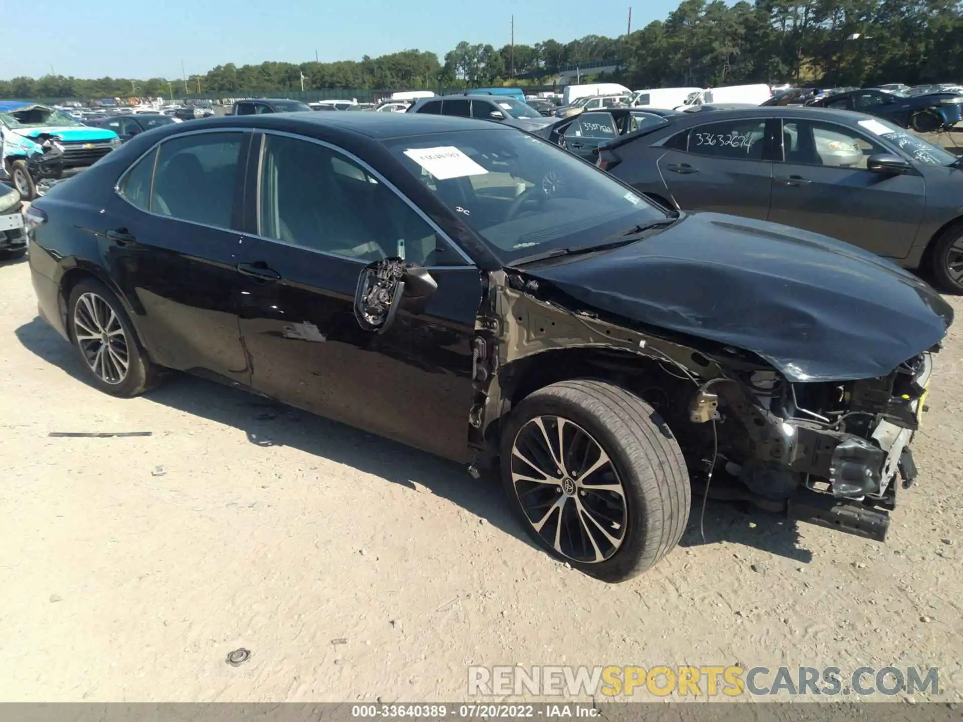 1 Photograph of a damaged car 4T1B11HK8KU275317 TOYOTA CAMRY 2019