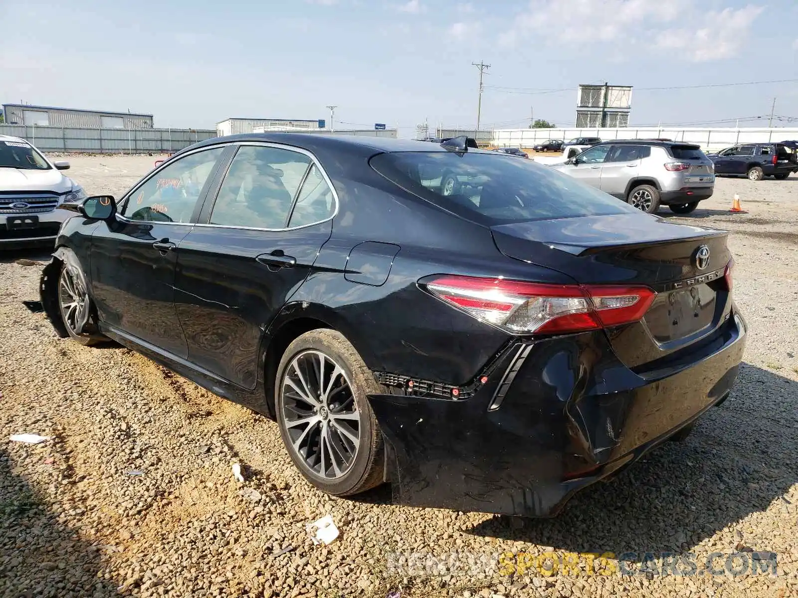 3 Photograph of a damaged car 4T1B11HK8KU276919 TOYOTA CAMRY 2019