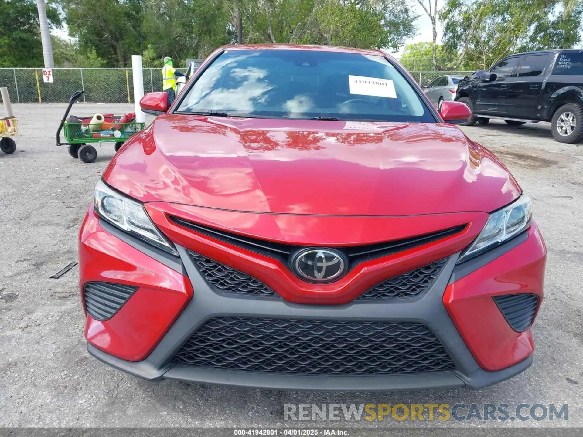 13 Photograph of a damaged car 4T1B11HK8KU277276 TOYOTA CAMRY 2019