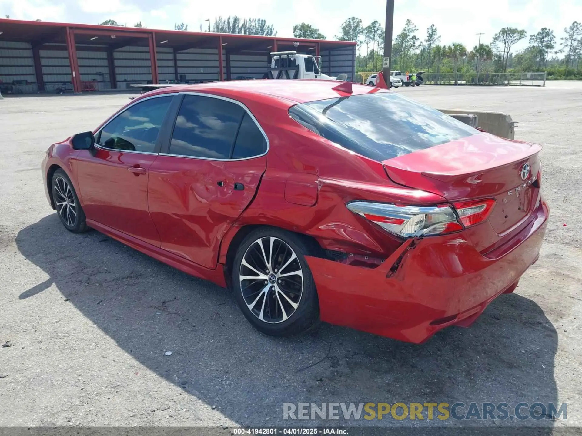3 Photograph of a damaged car 4T1B11HK8KU277276 TOYOTA CAMRY 2019