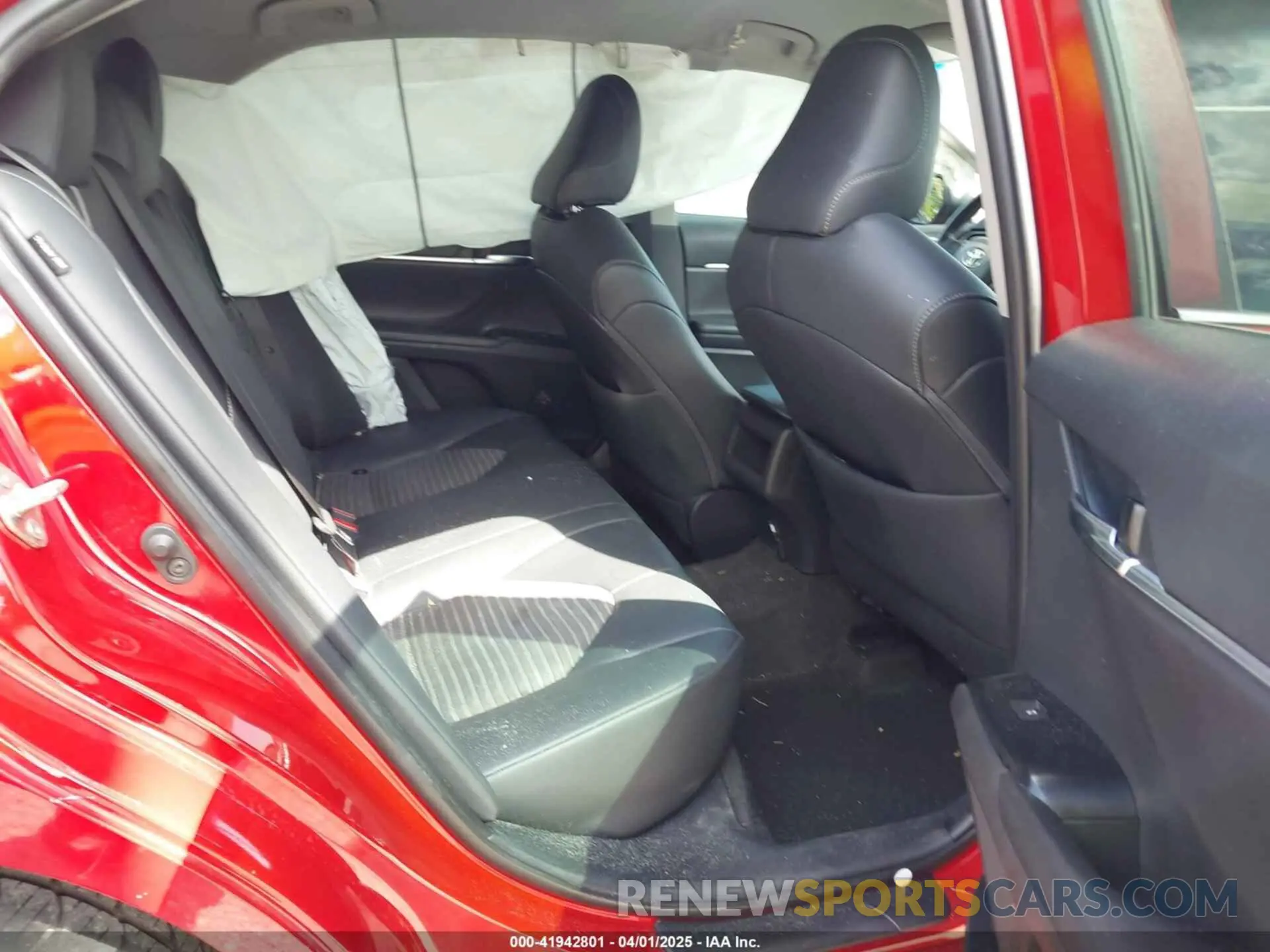 8 Photograph of a damaged car 4T1B11HK8KU277276 TOYOTA CAMRY 2019