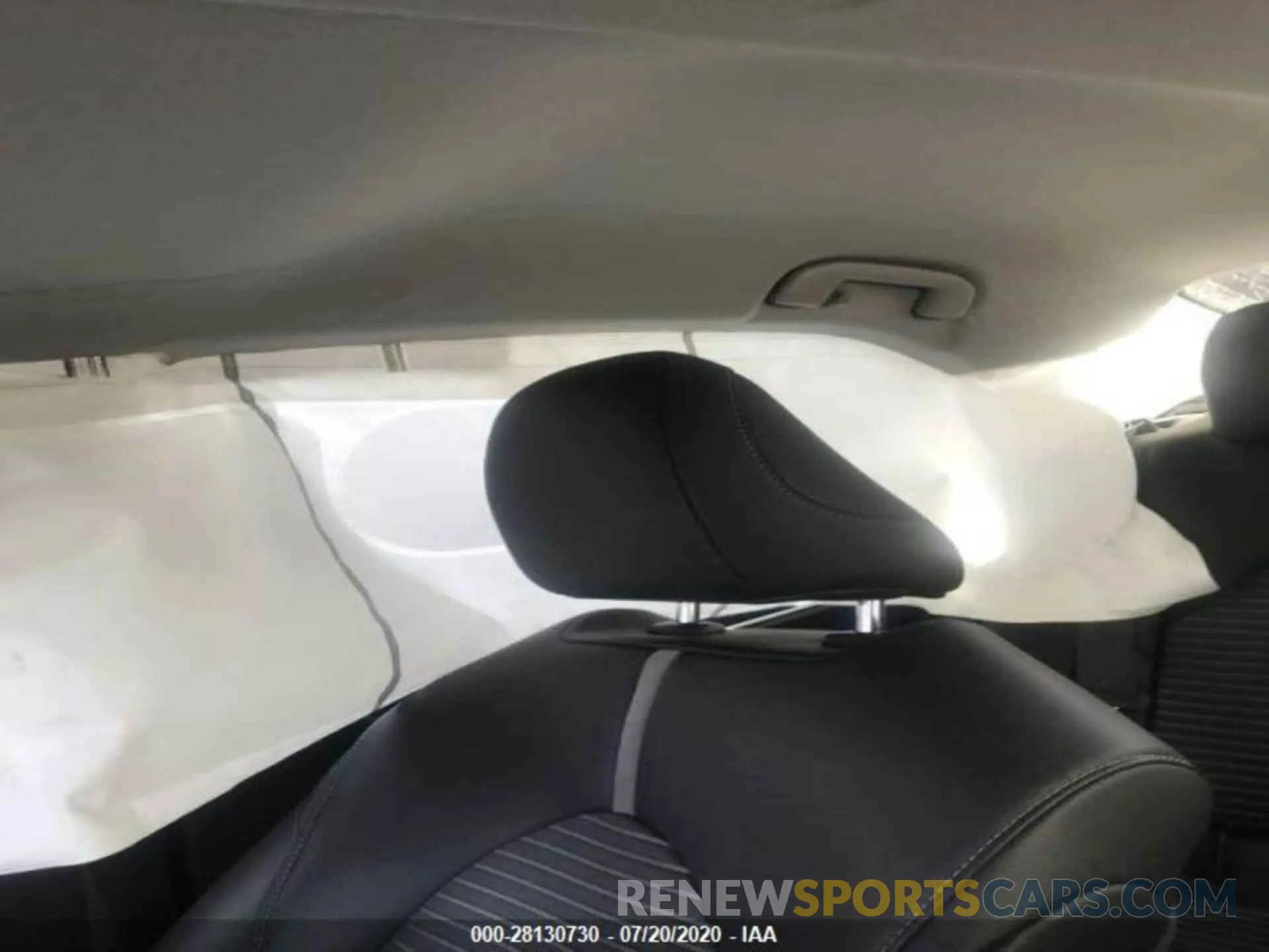 10 Photograph of a damaged car 4T1B11HK8KU279495 TOYOTA CAMRY 2019