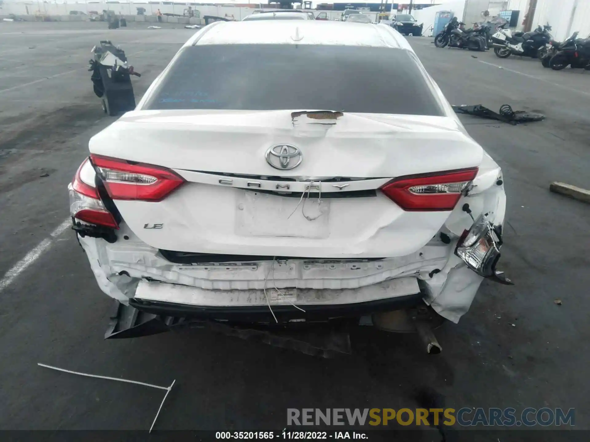 6 Photograph of a damaged car 4T1B11HK8KU283014 TOYOTA CAMRY 2019