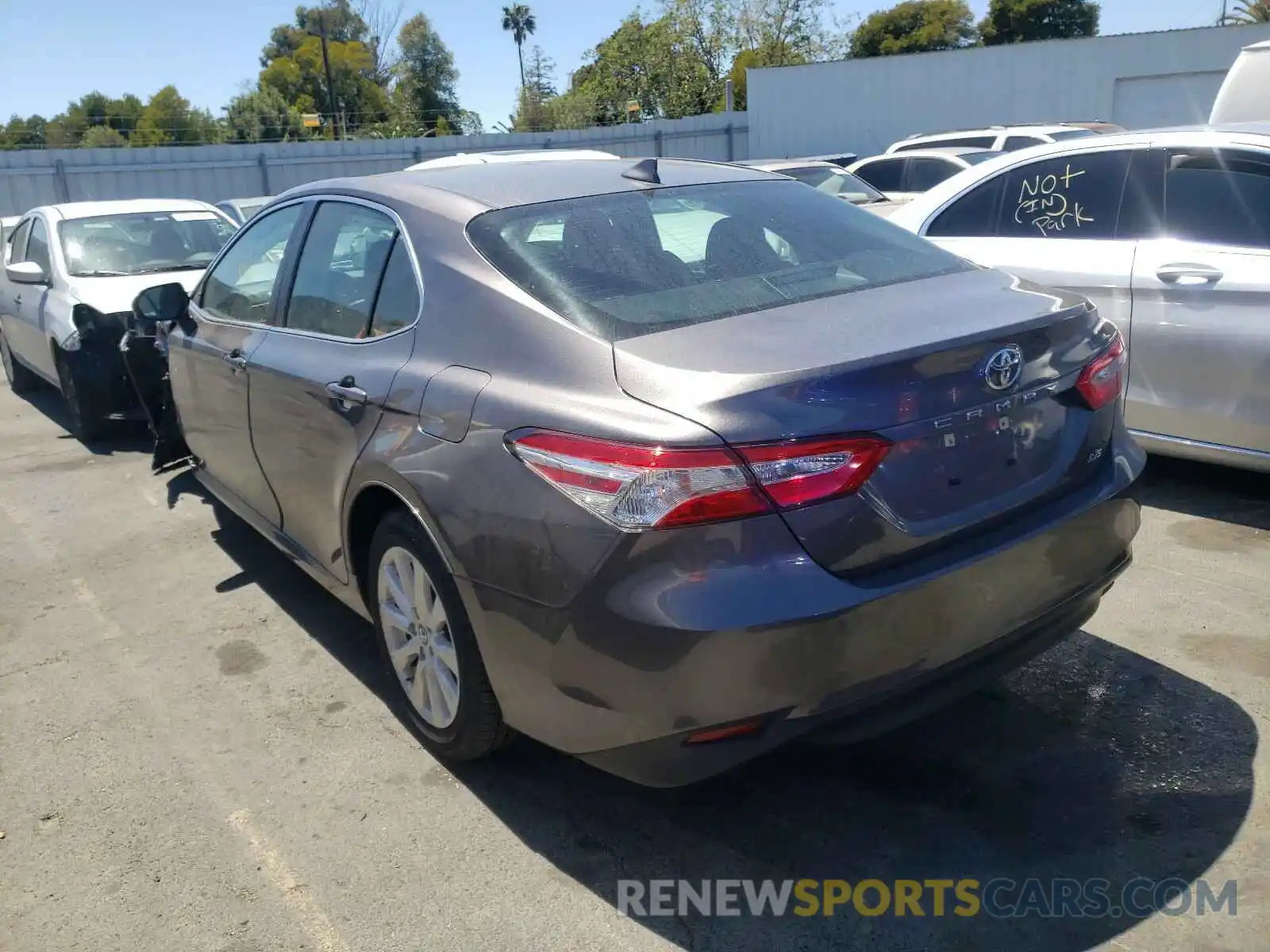 3 Photograph of a damaged car 4T1B11HK8KU286091 TOYOTA CAMRY 2019