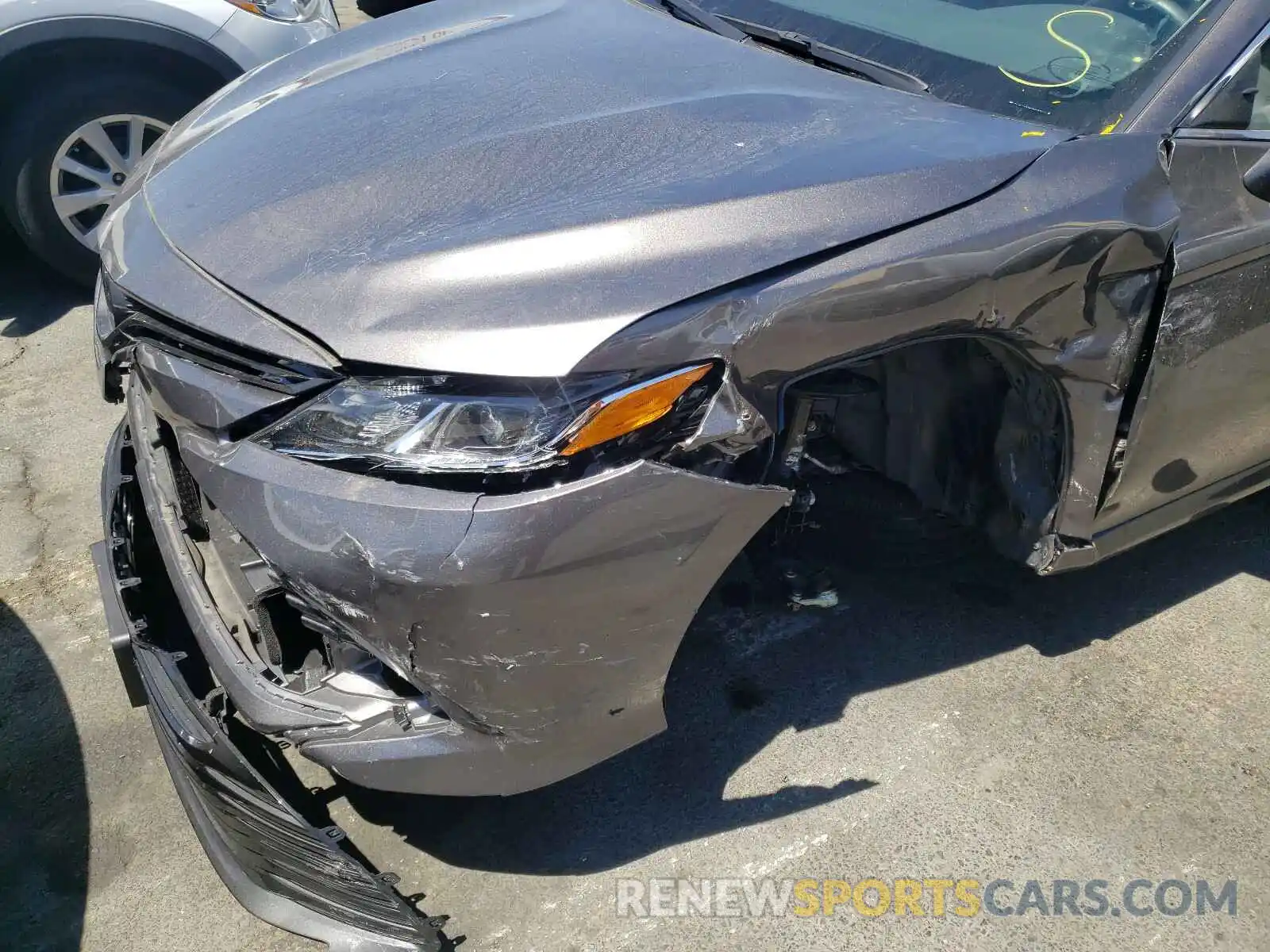 9 Photograph of a damaged car 4T1B11HK8KU286091 TOYOTA CAMRY 2019