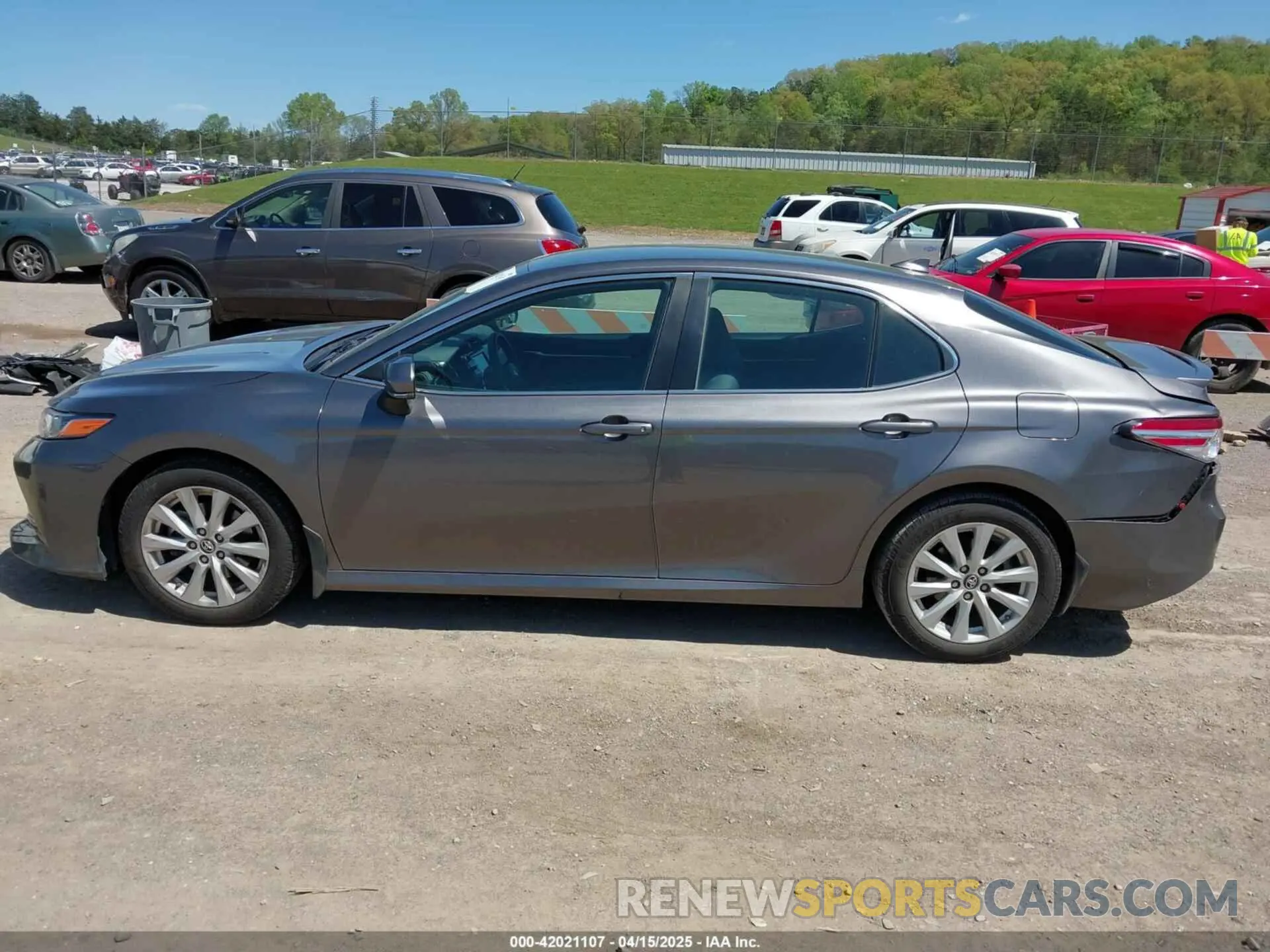 14 Photograph of a damaged car 4T1B11HK8KU289721 TOYOTA CAMRY 2019