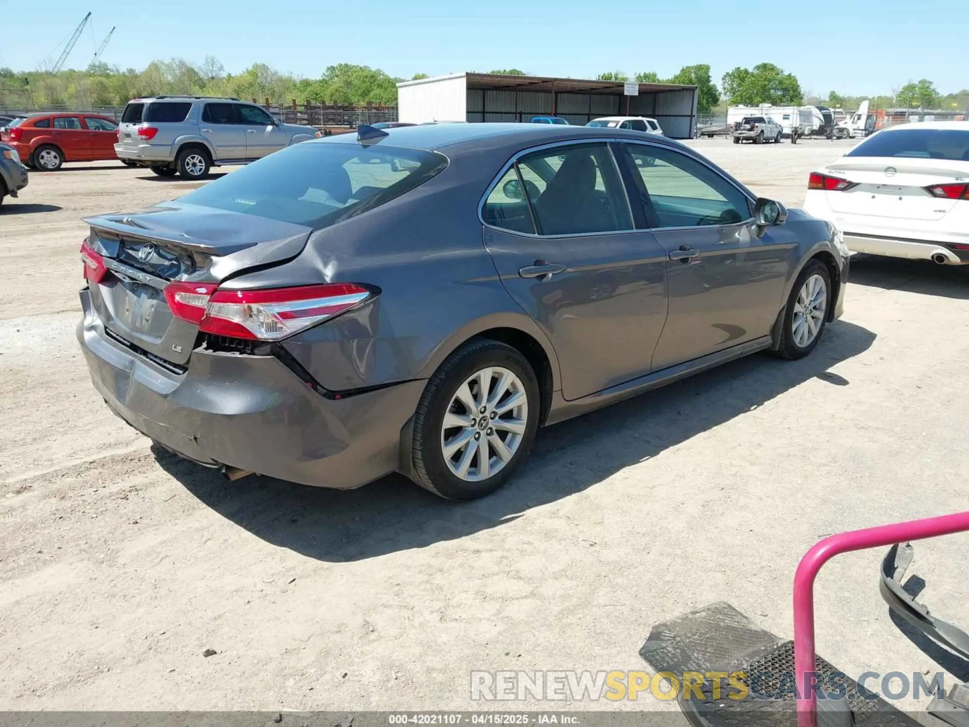 4 Photograph of a damaged car 4T1B11HK8KU289721 TOYOTA CAMRY 2019