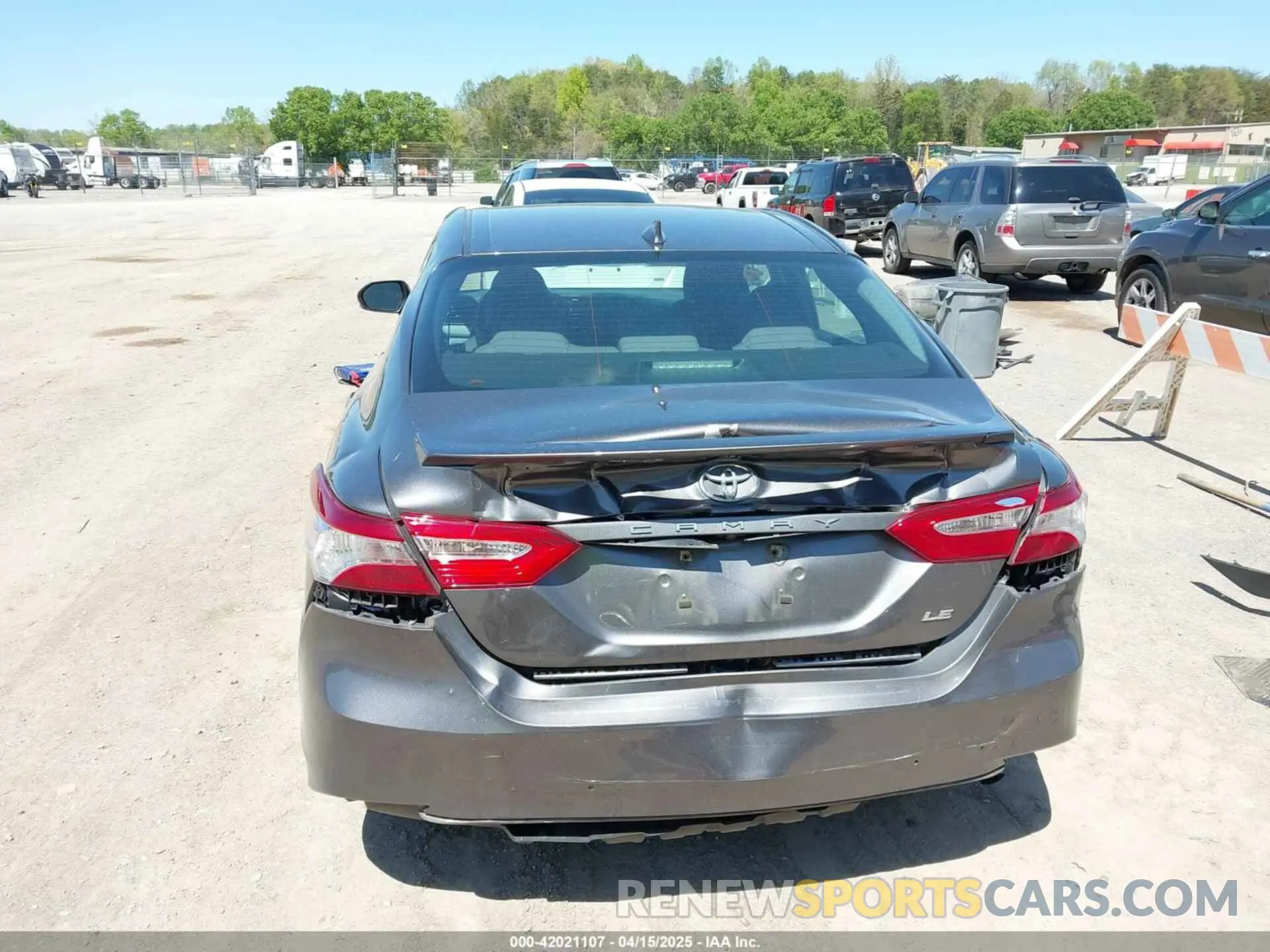 6 Photograph of a damaged car 4T1B11HK8KU289721 TOYOTA CAMRY 2019