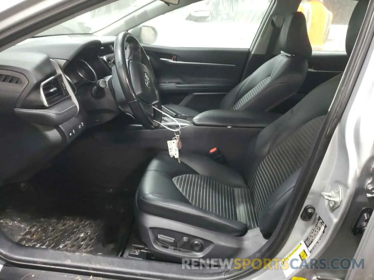 7 Photograph of a damaged car 4T1B11HK8KU290867 TOYOTA CAMRY 2019