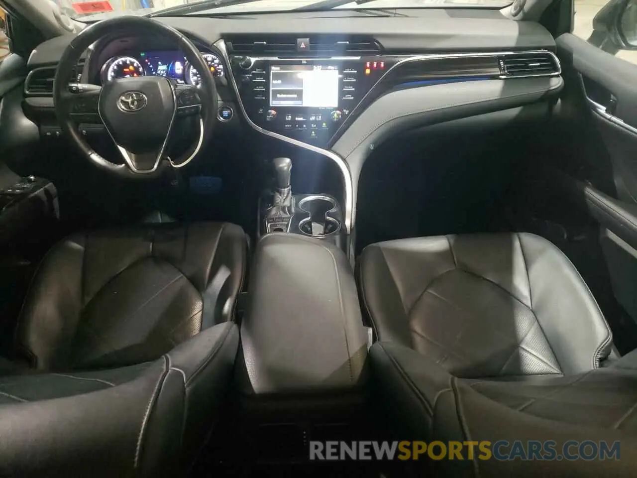 8 Photograph of a damaged car 4T1B11HK8KU292957 TOYOTA CAMRY 2019