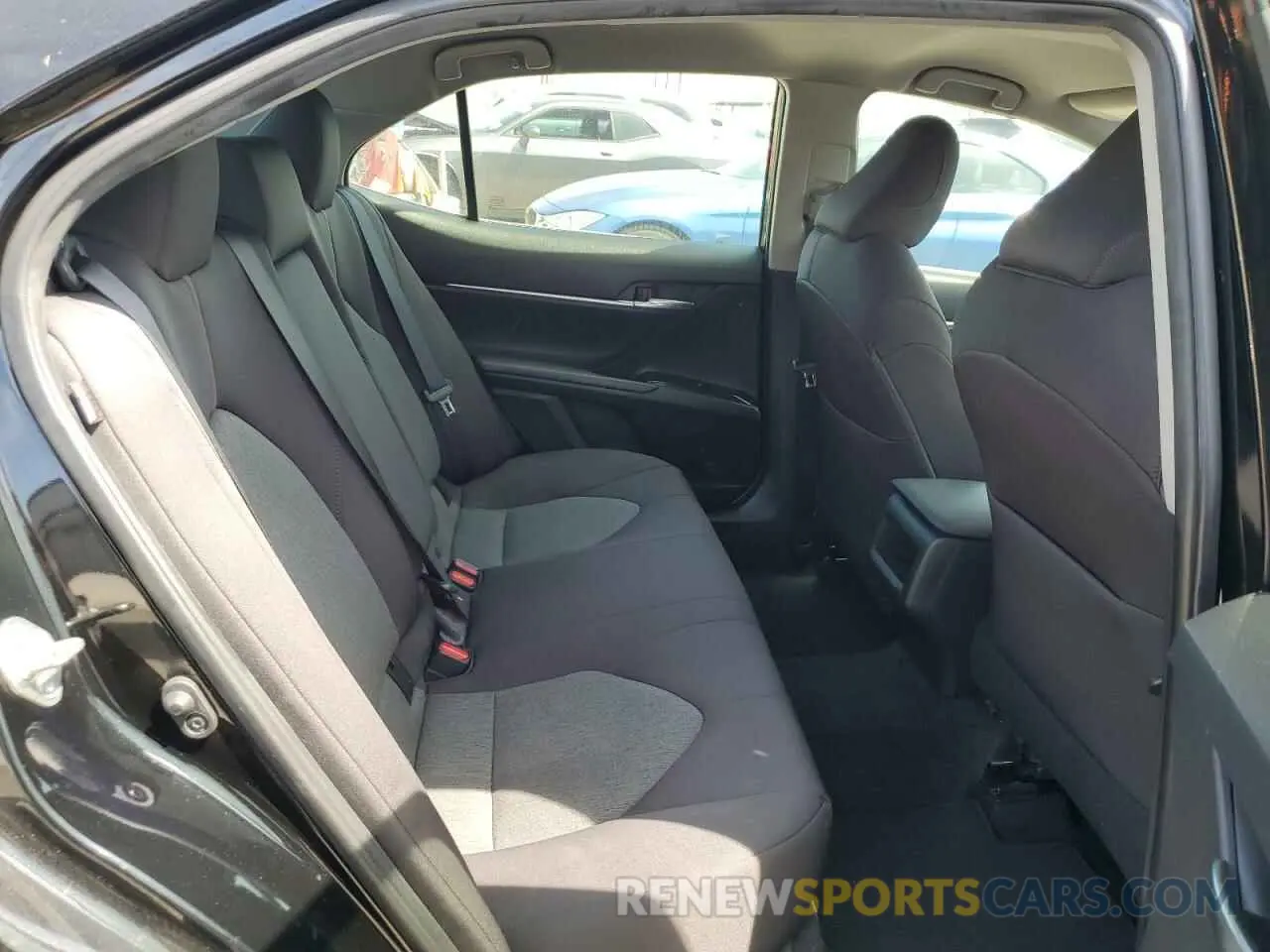 10 Photograph of a damaged car 4T1B11HK8KU298063 TOYOTA CAMRY 2019