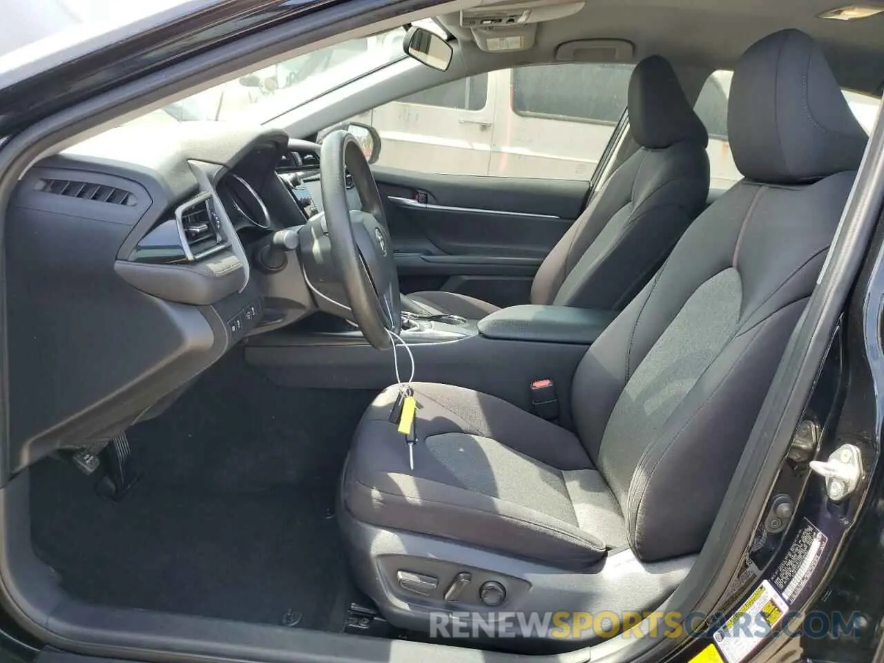 7 Photograph of a damaged car 4T1B11HK8KU298063 TOYOTA CAMRY 2019