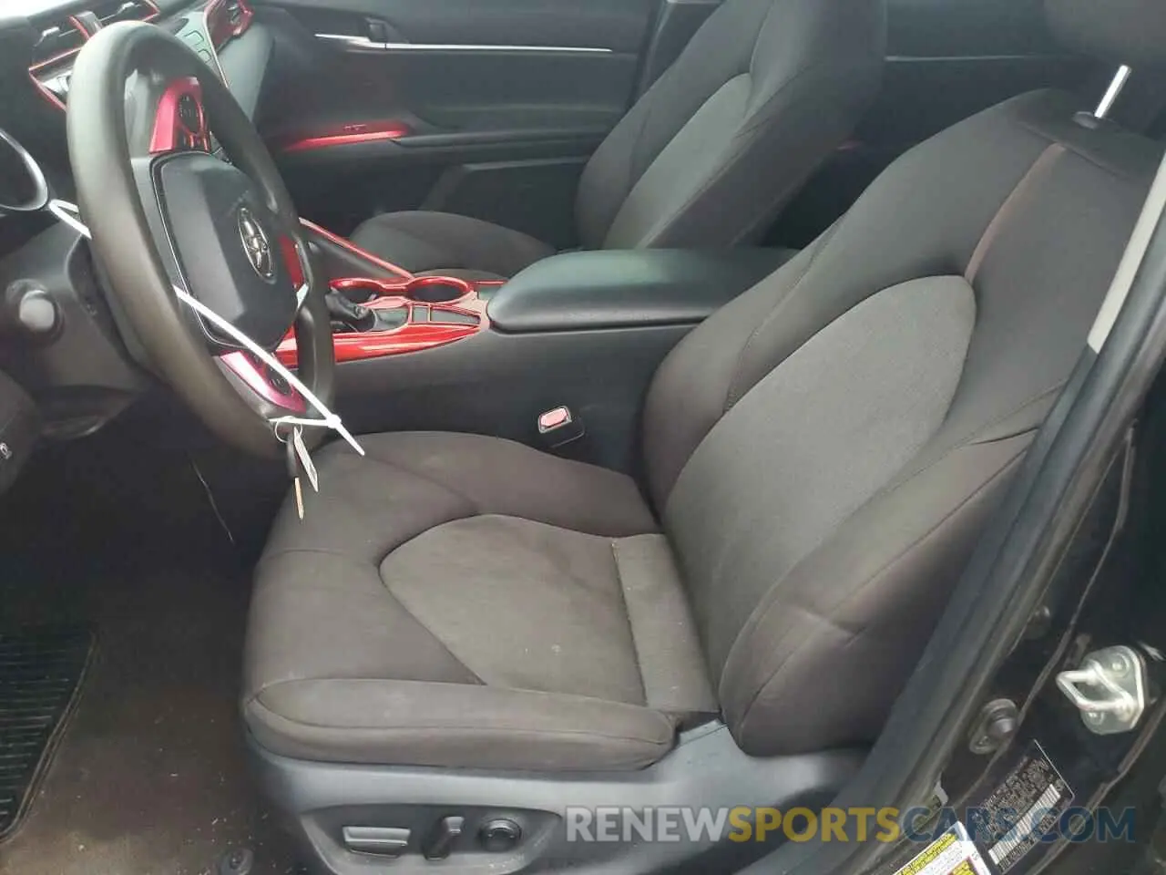 7 Photograph of a damaged car 4T1B11HK8KU682828 TOYOTA CAMRY 2019
