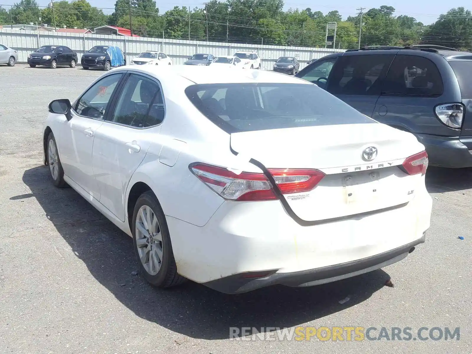 3 Photograph of a damaged car 4T1B11HK8KU685079 TOYOTA CAMRY 2019