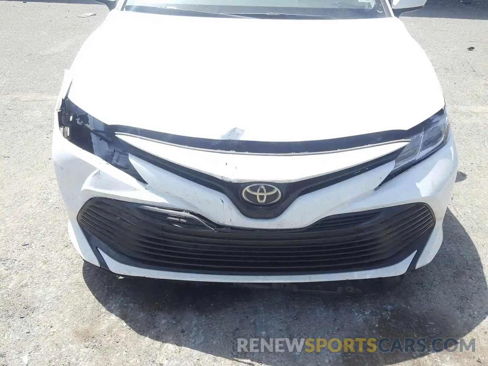 9 Photograph of a damaged car 4T1B11HK8KU685079 TOYOTA CAMRY 2019