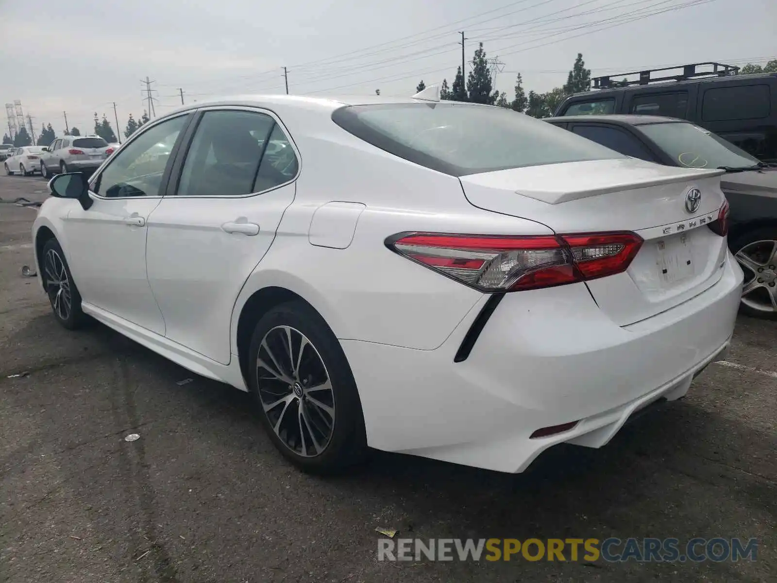 3 Photograph of a damaged car 4T1B11HK8KU685681 TOYOTA CAMRY 2019