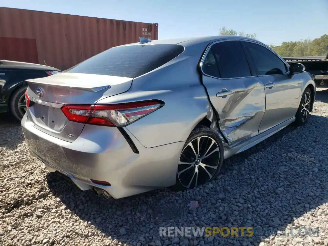 4 Photograph of a damaged car 4T1B11HK8KU687141 TOYOTA CAMRY 2019