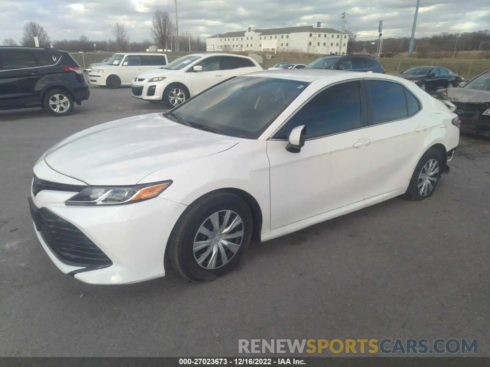 2 Photograph of a damaged car 4T1B11HK8KU688600 TOYOTA CAMRY 2019