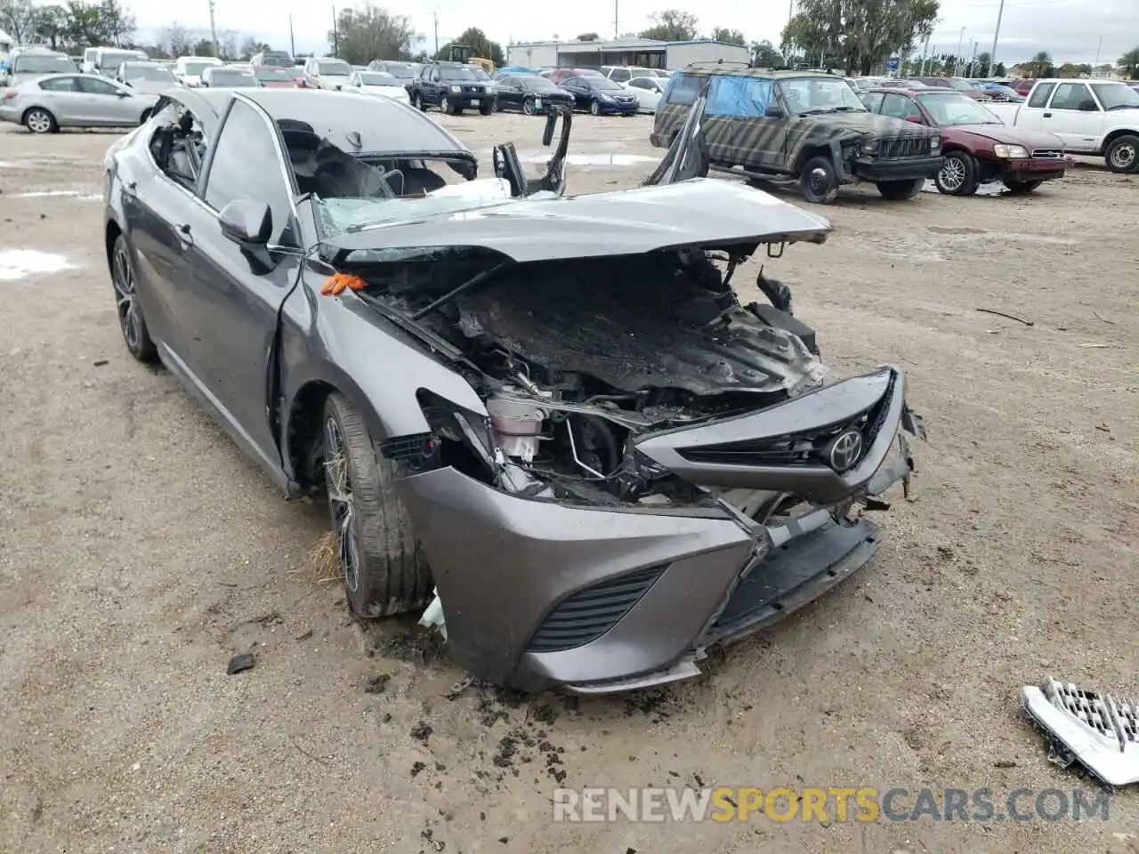 1 Photograph of a damaged car 4T1B11HK8KU692002 TOYOTA CAMRY 2019