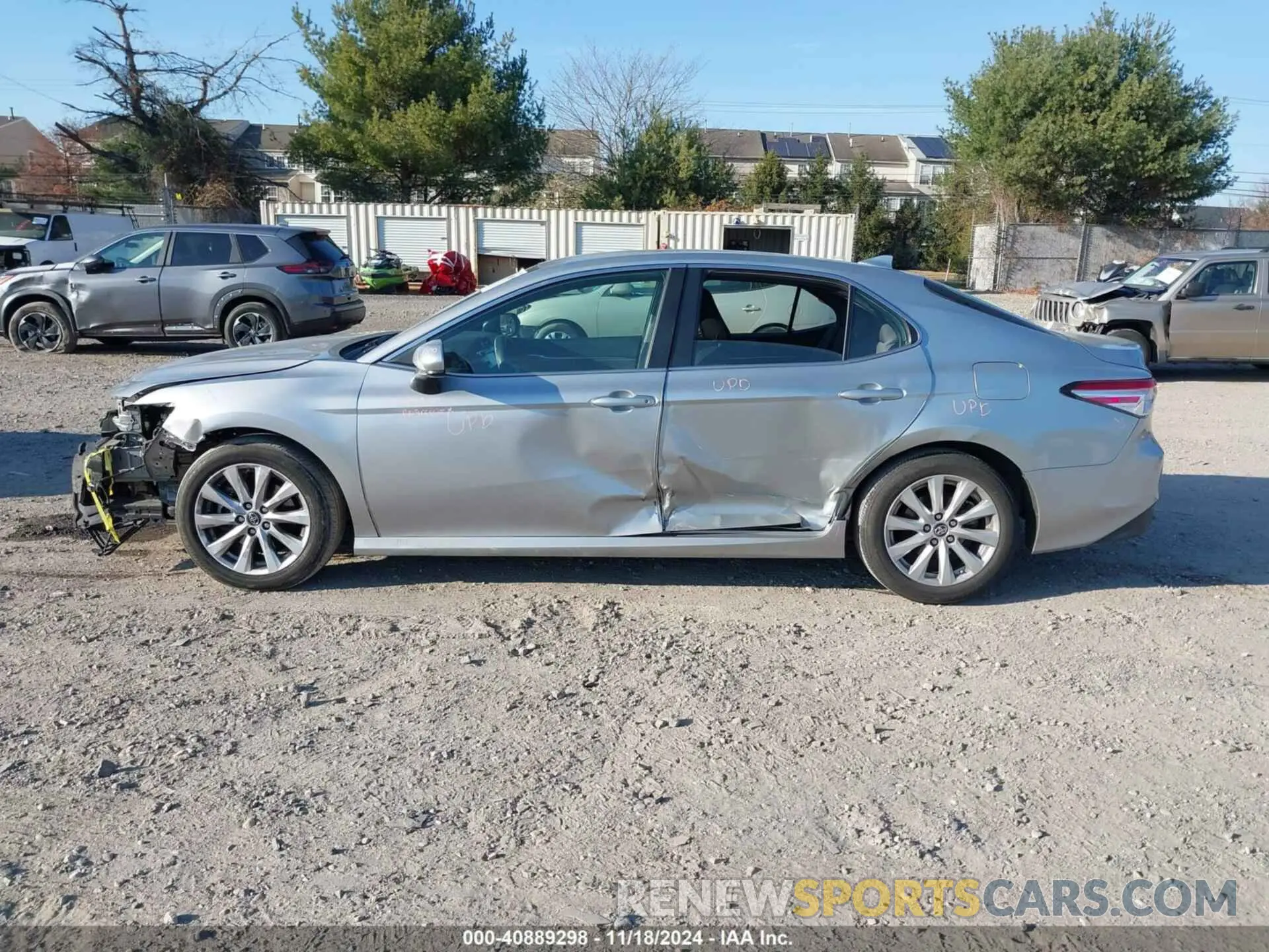 14 Photograph of a damaged car 4T1B11HK8KU693893 TOYOTA CAMRY 2019