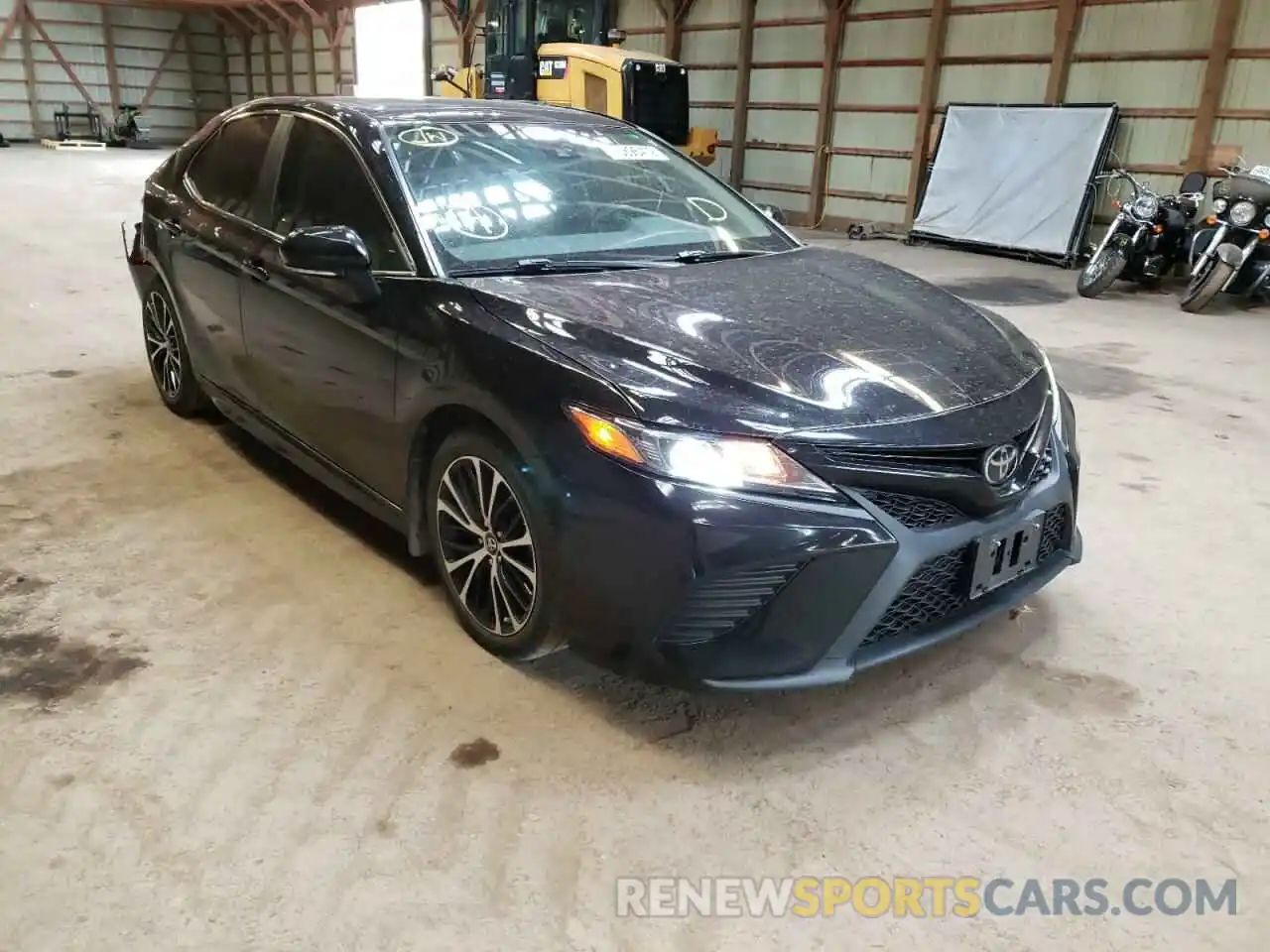 1 Photograph of a damaged car 4T1B11HK8KU697149 TOYOTA CAMRY 2019