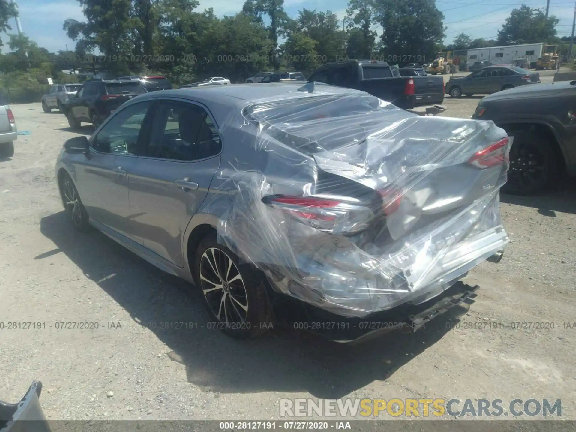 3 Photograph of a damaged car 4T1B11HK8KU700986 TOYOTA CAMRY 2019