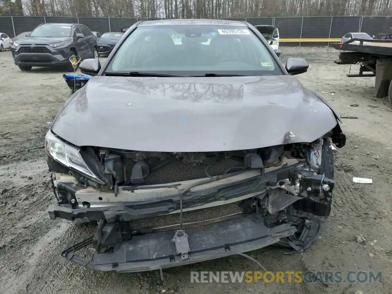 5 Photograph of a damaged car 4T1B11HK8KU704472 TOYOTA CAMRY 2019